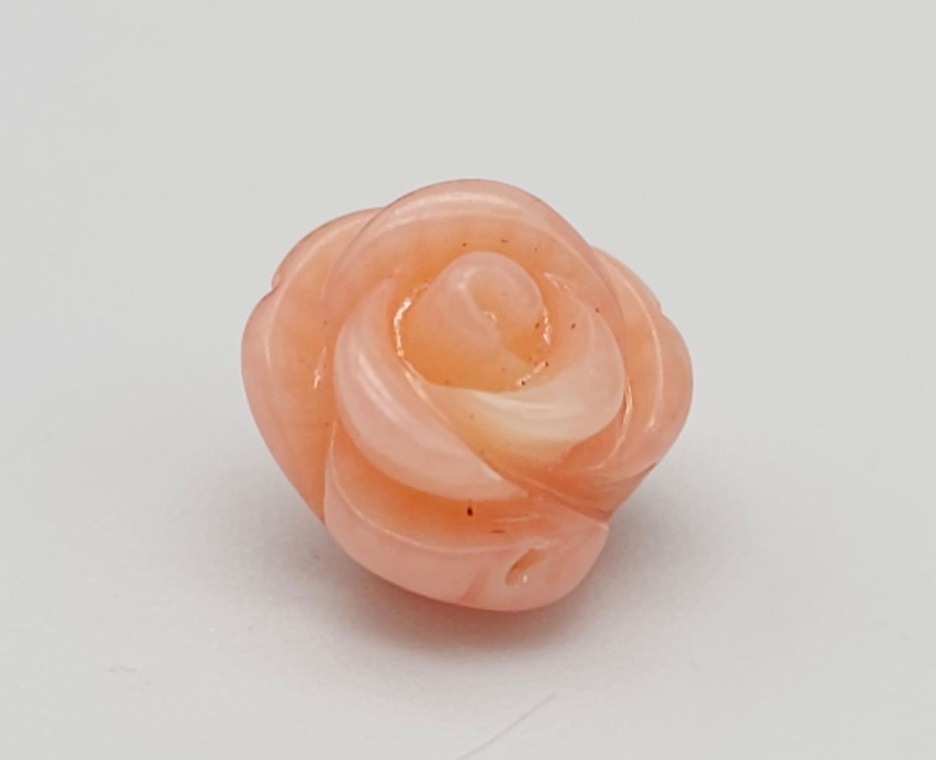 A 2.90 Ct Carved Italian Pink Coral in Round Shape. GLI Certified. - Bild 2 aus 6