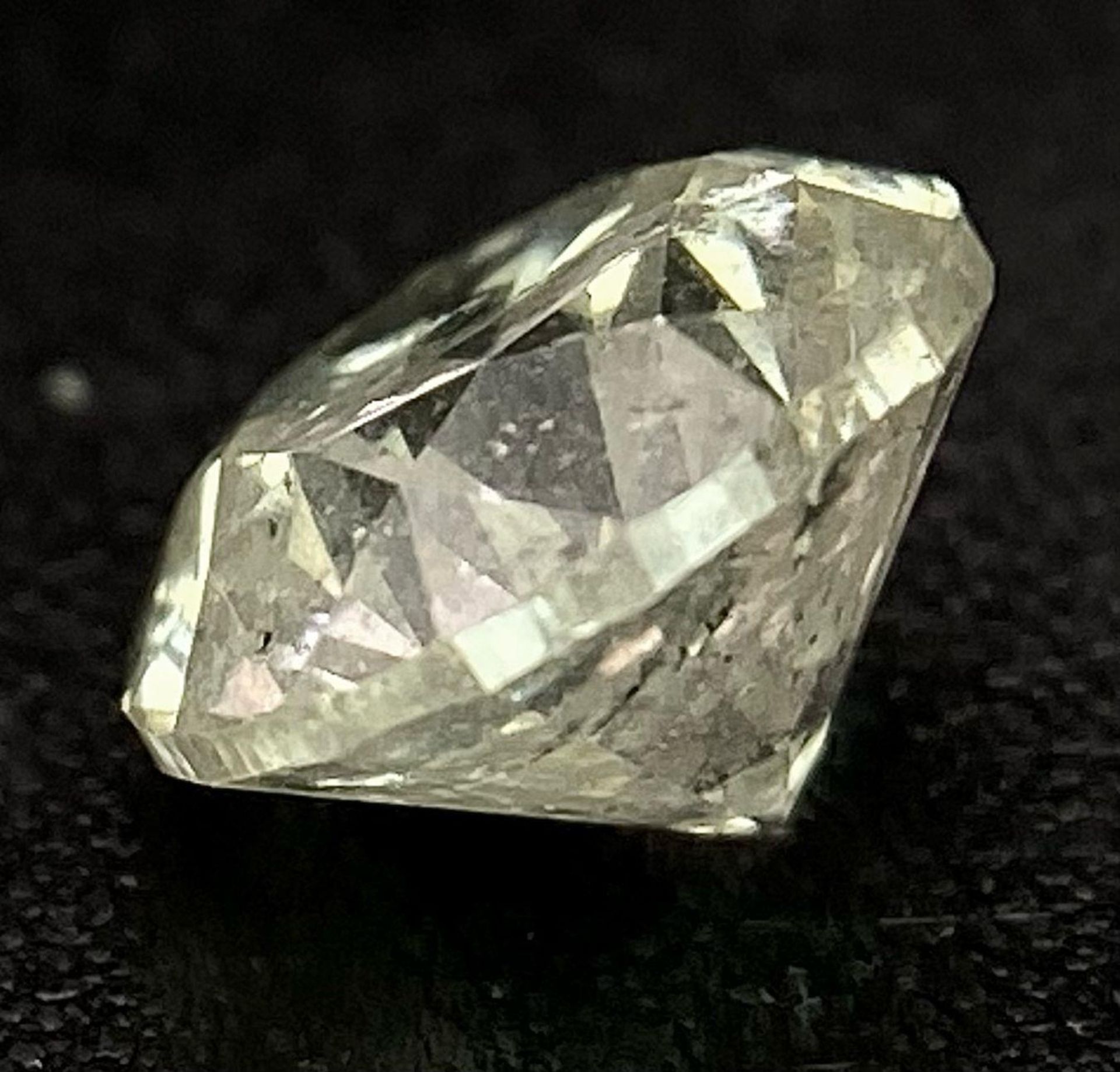 A 1ct Natural Round Cut Diamond. - Bild 2 aus 3