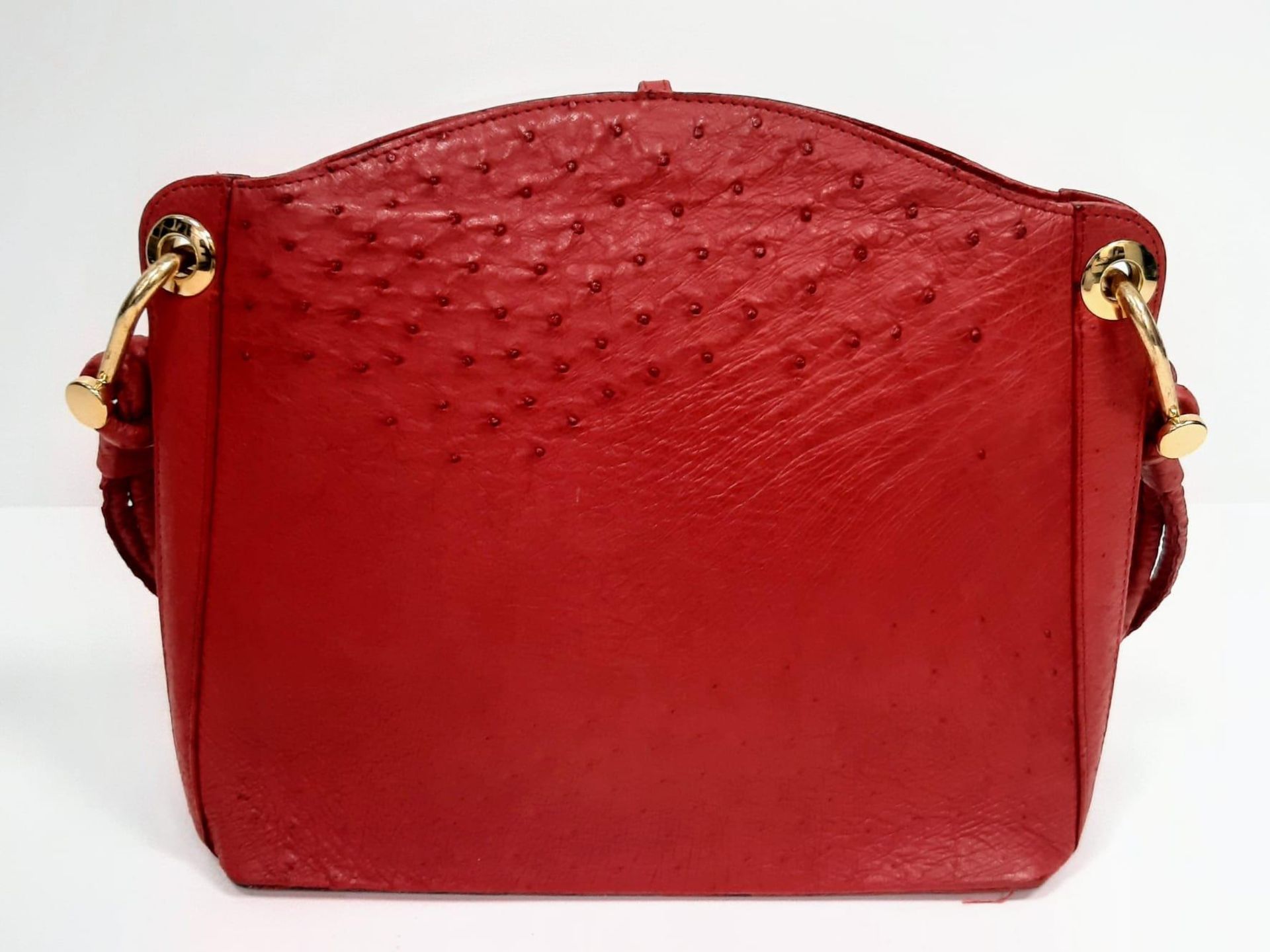 Vintage Red Sabatini Ostrich Leather Handbag. Feels amazing to the touch, gold tone chunky - Image 5 of 13
