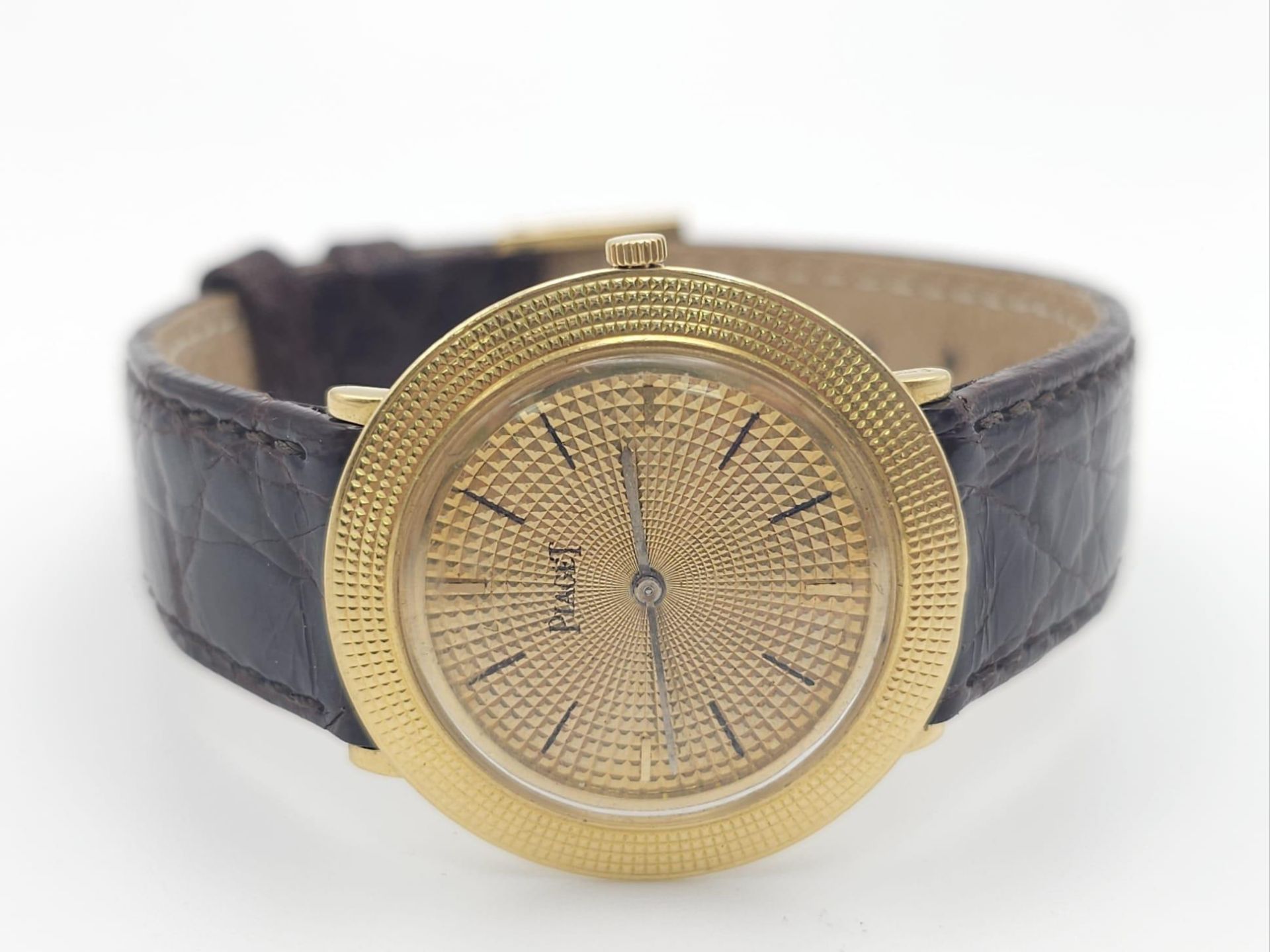 A Vintage 18K Gold Piaget Gents Watch with Hypnotic Dial. Brown crocodile strap. 18k gold case - - Image 9 of 25