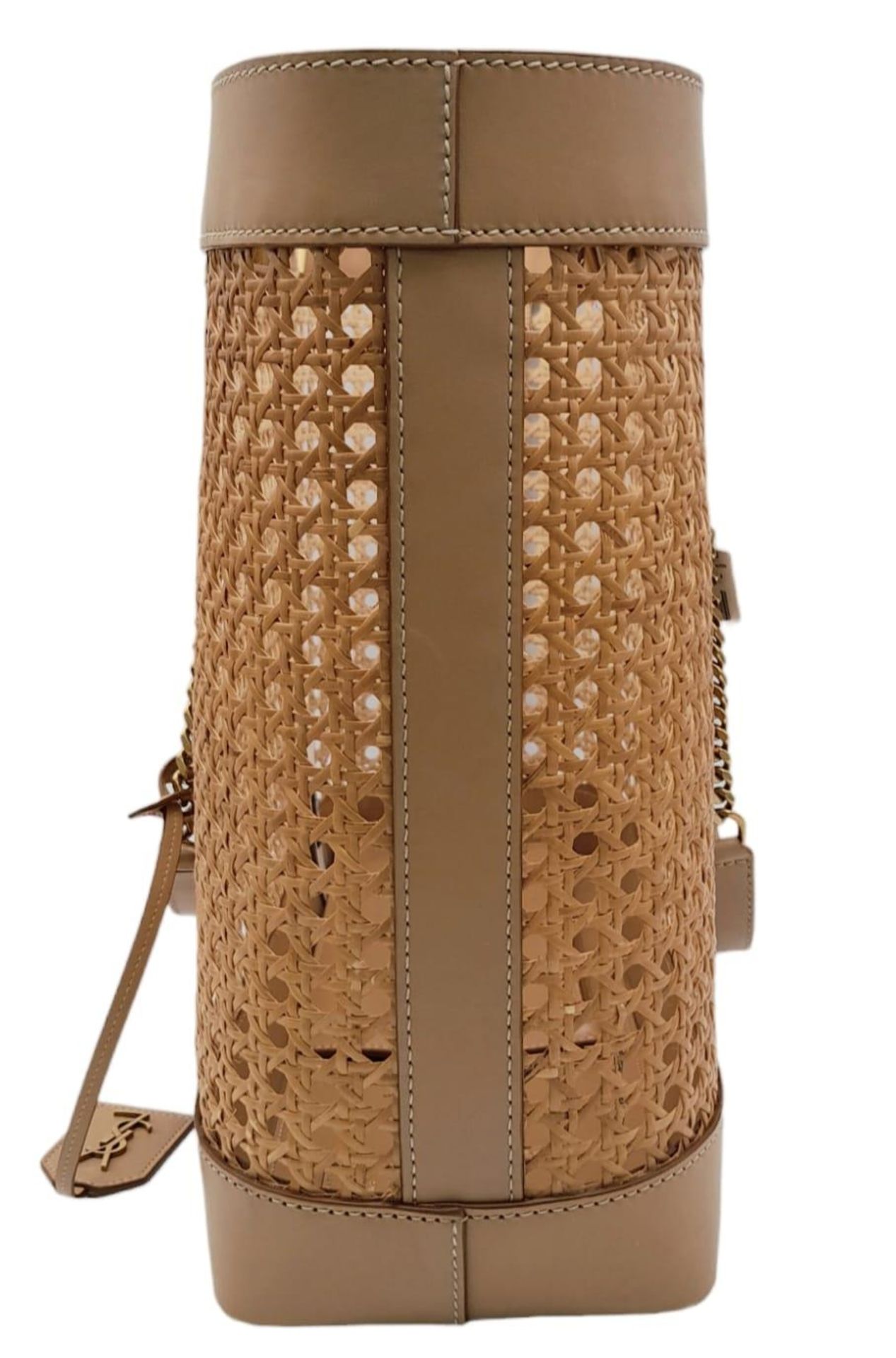 A Saint Laurent Beige Tote Bag. Woven rattan and leather trim exterior. Magnetic closure, gold-toned - Image 4 of 12
