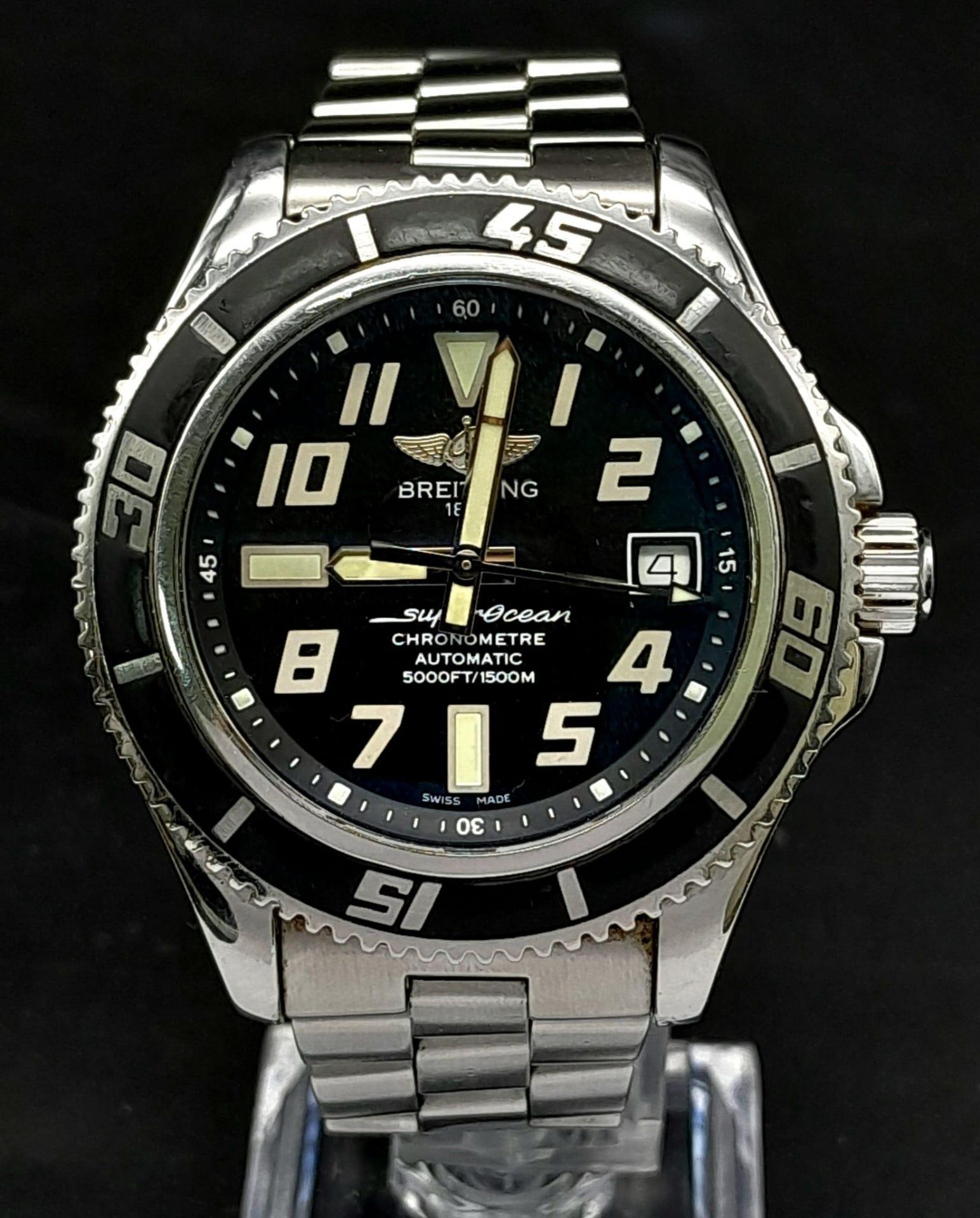 A Breitling SuperOcean Automatic Gents Watch. Stainless steel strap and case - 42mm. Matt black