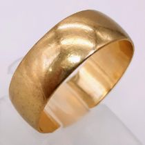 A Vintage 9K Yellow Gold Band Ring. Size R. 3.51g weight.