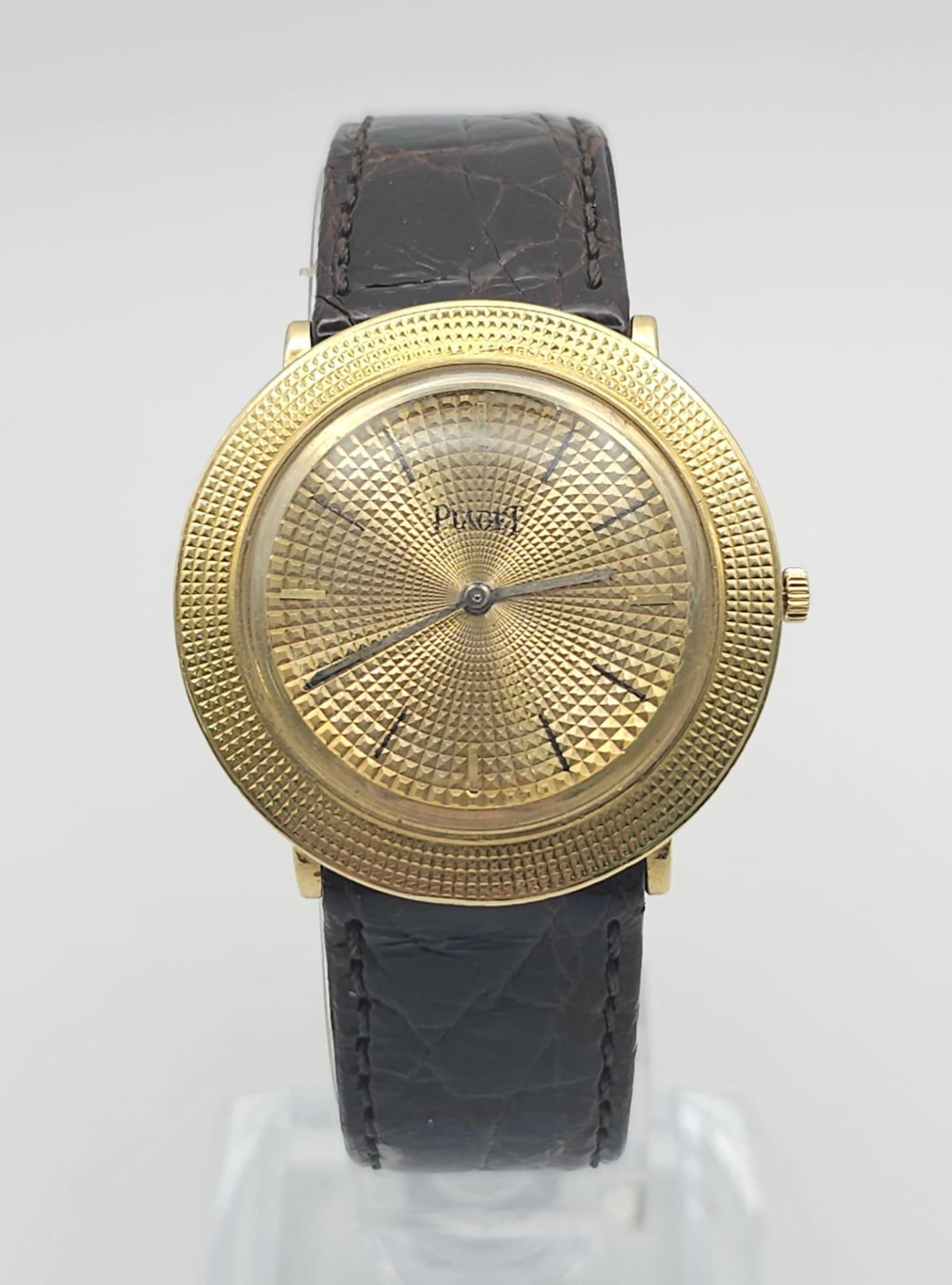 A Vintage 18K Gold Piaget Gents Watch with Hypnotic Dial. Brown crocodile strap. 18k gold case - - Image 3 of 25
