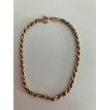 9 carat GOLD ROPE BRACELET .2.4 grams. 19 cm.