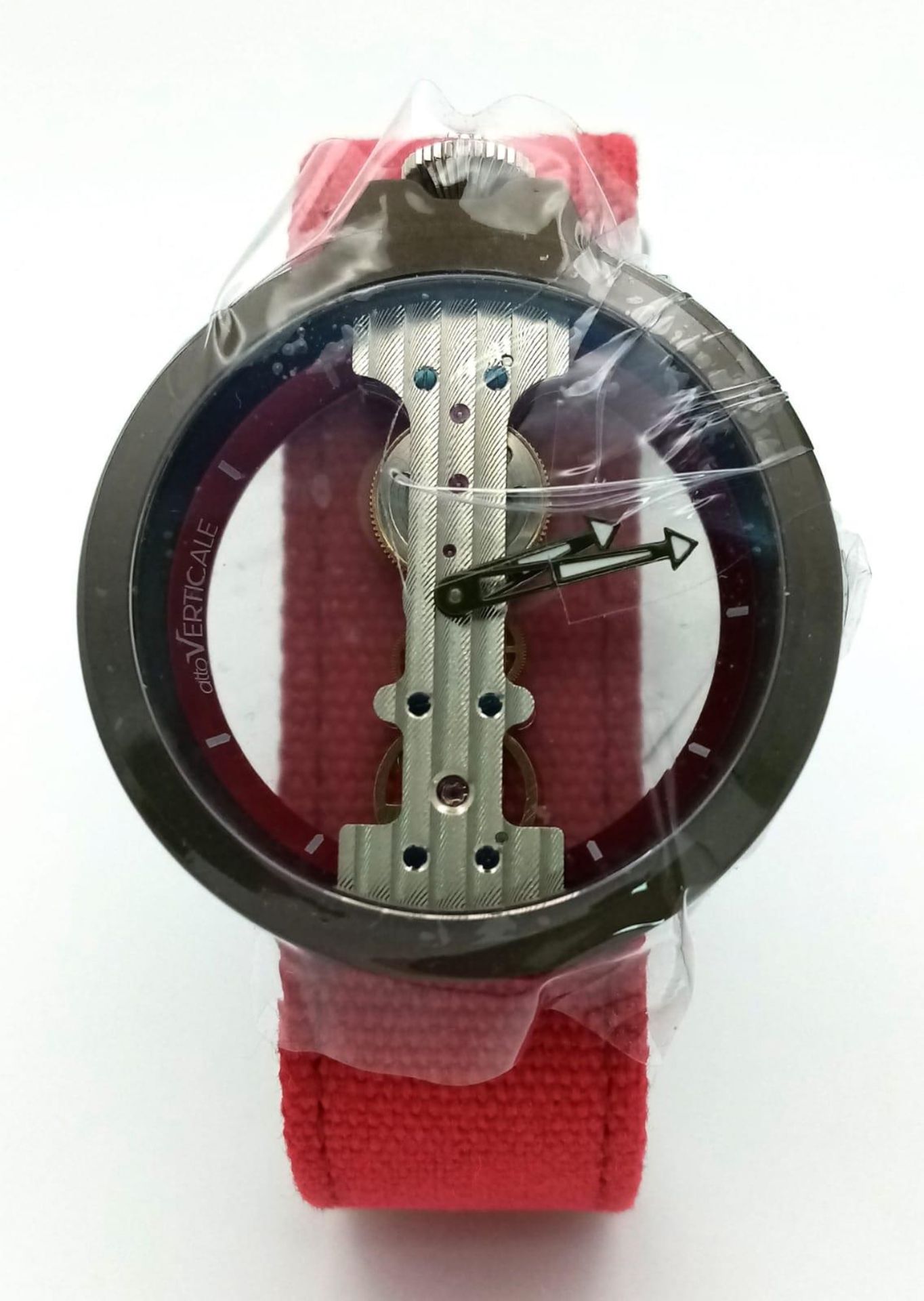 A Gents Verticale Mechanical Skeleton Watch. Red textile strap. Case - 42mm. Top winder. In - Bild 2 aus 11