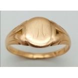 A Vintage 18K Yellow Gold Signet Ring. Size T/U. 4.32g weight.