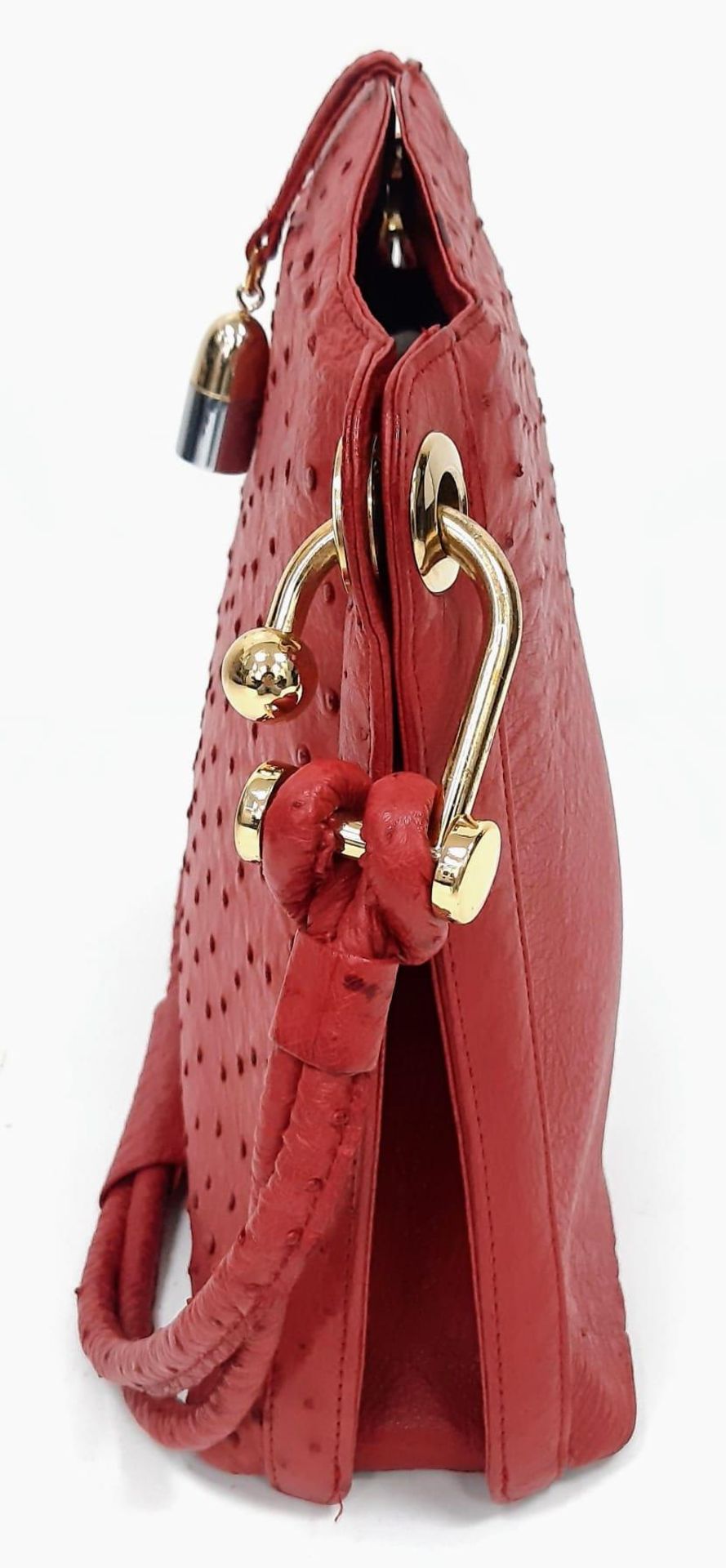 Vintage Red Sabatini Ostrich Leather Handbag. Feels amazing to the touch, gold tone chunky - Image 7 of 13