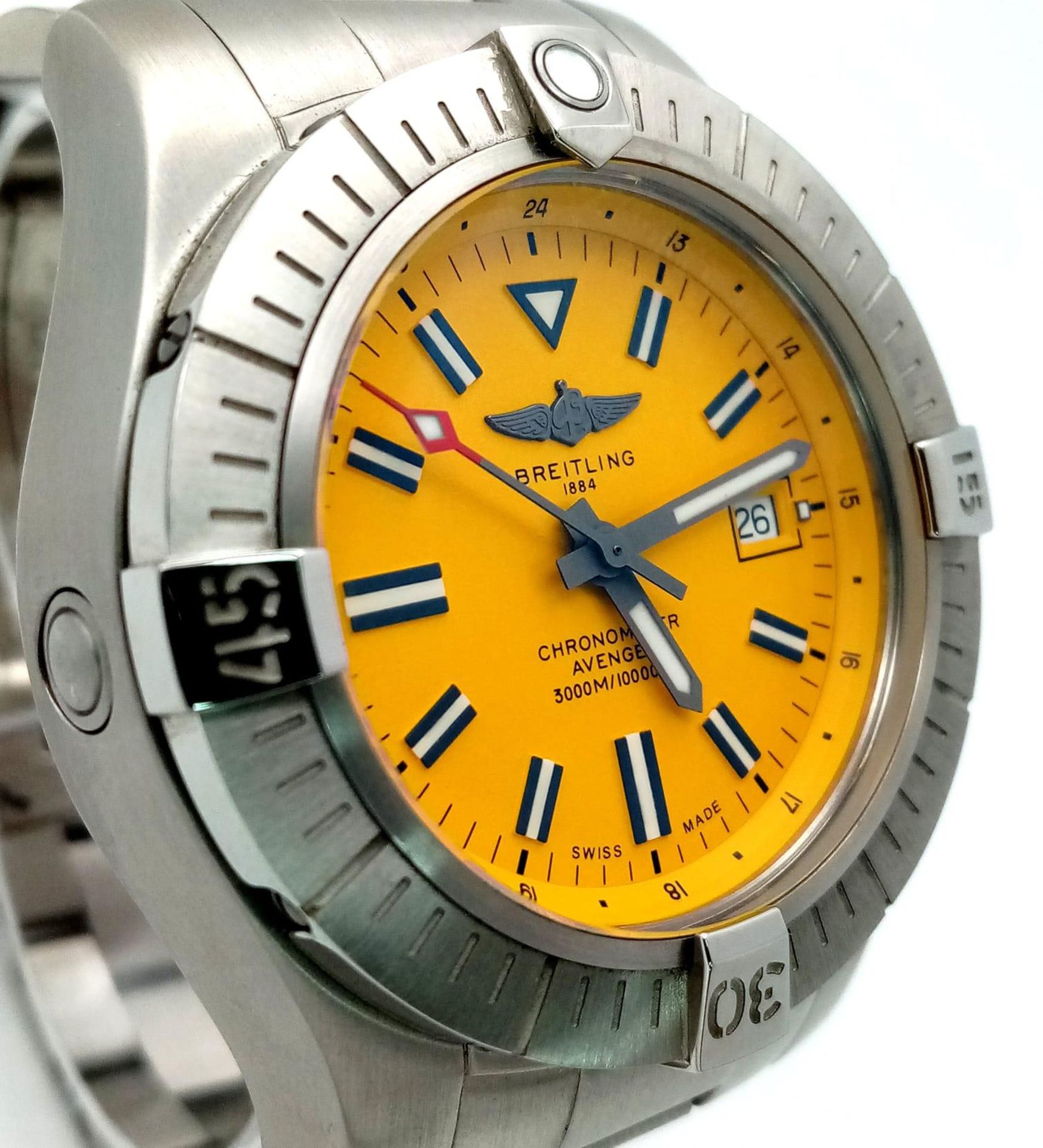 A Breitling Avenger Automatic Gents Watch. Stainless steel bracelet and case - 45mm. 3000m water - Image 3 of 9