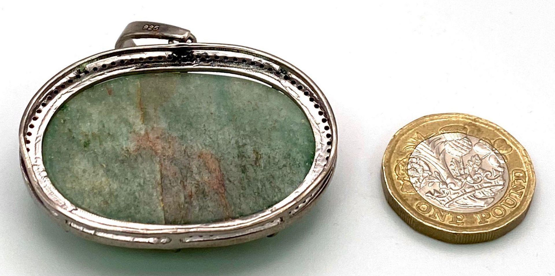 An Agate 'Faith' Engraved 925 Silver Pendant with Rose-Cut Diamond Surround. Agate - 90.55ct. - Bild 3 aus 5