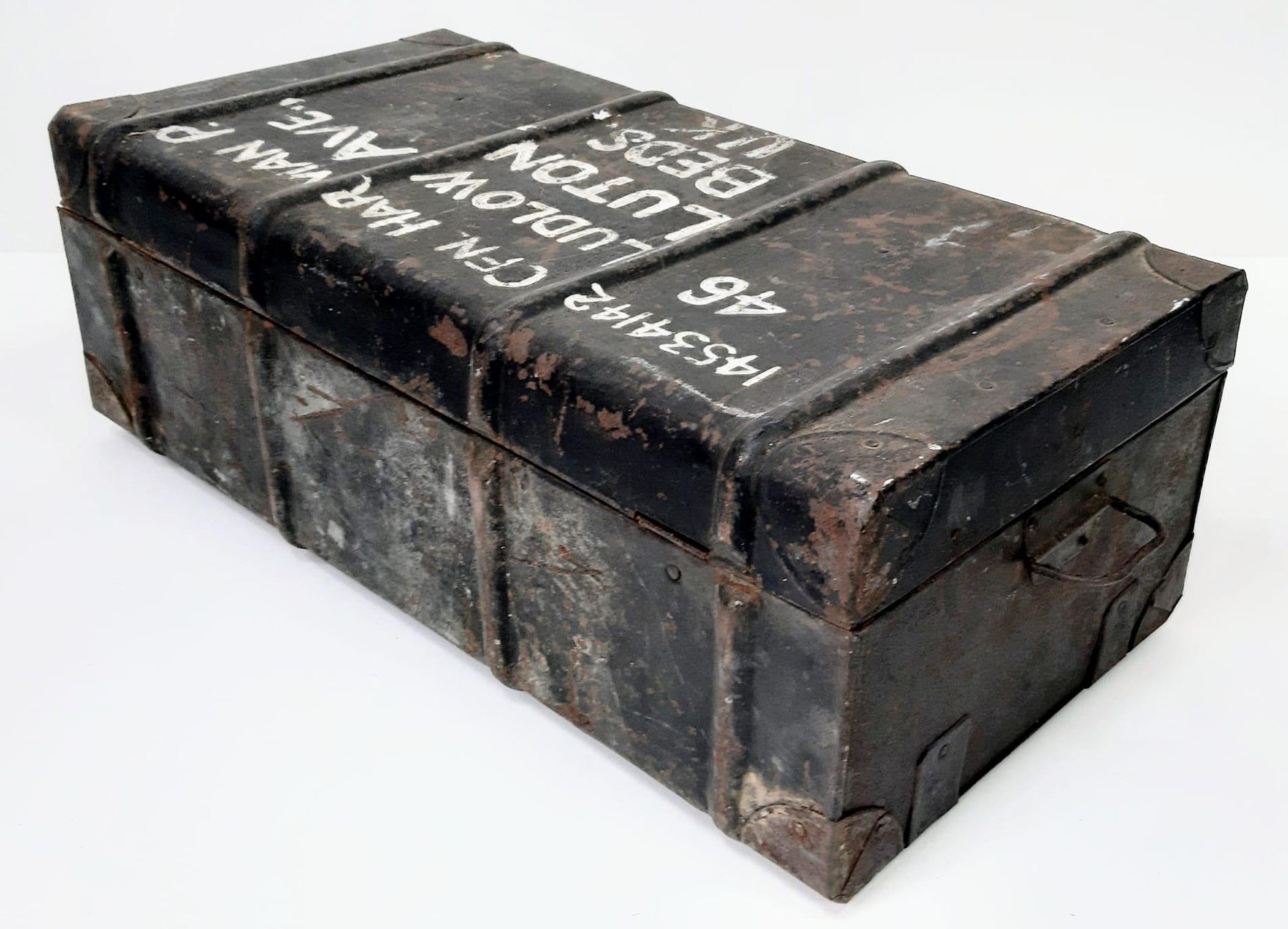 A 1920-30's British Serviceman's personal metal suitcase. This unique suitcase belonged to - Image 8 of 9