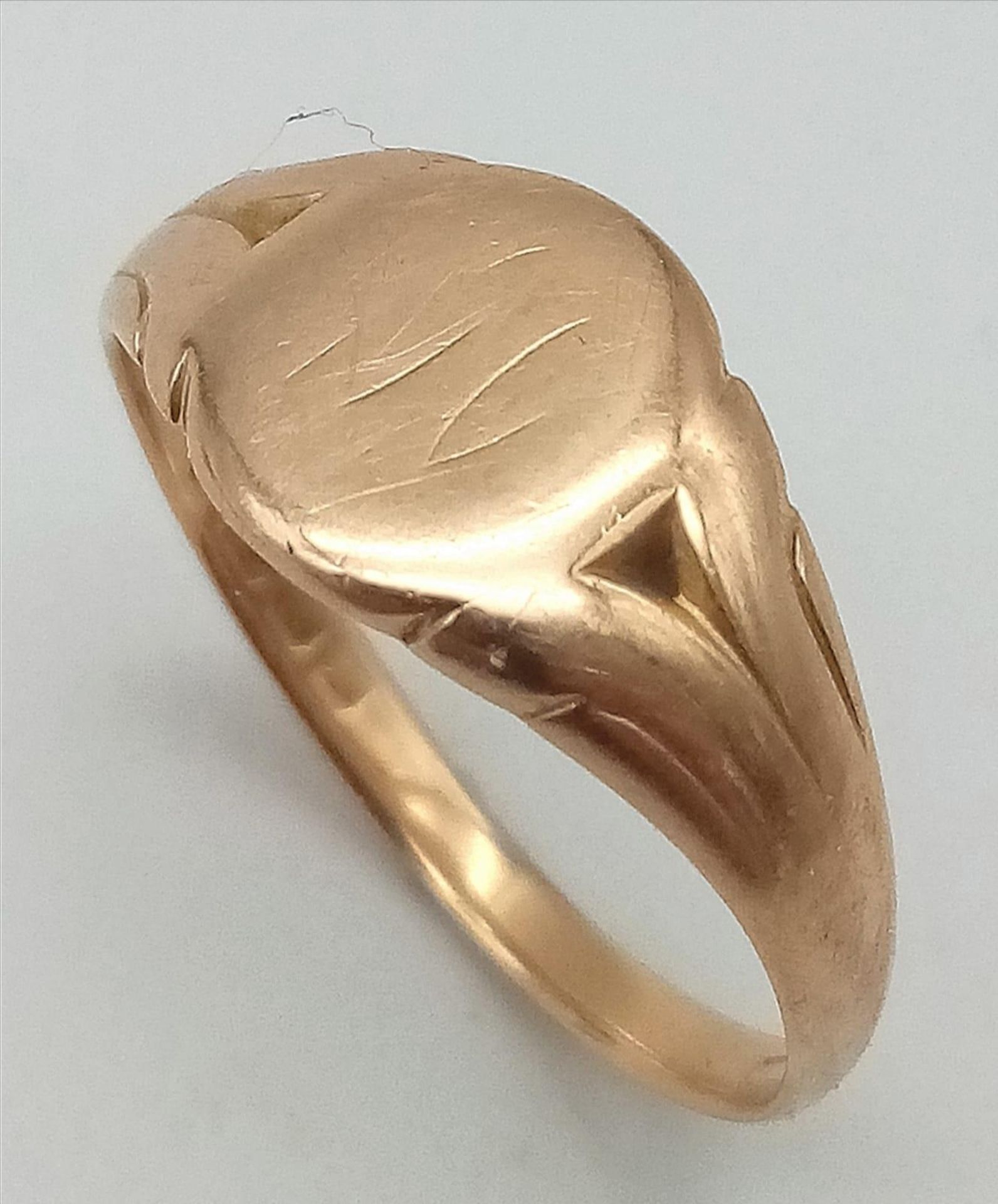 A Vintage 18K Yellow Gold Signet Ring. Size T/U. 4.32g weight. - Bild 3 aus 11