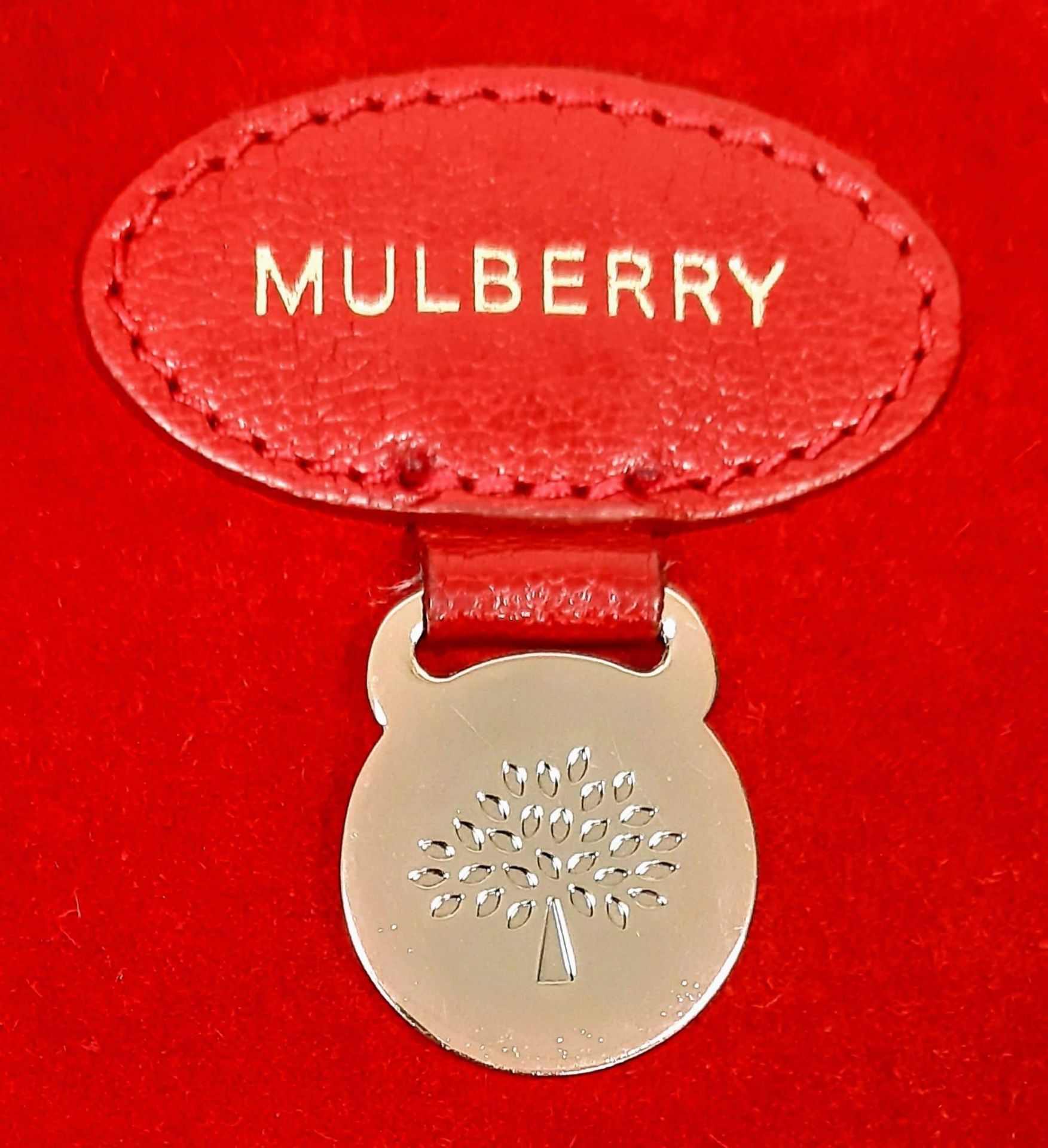 Mulberry Bayswater Red Bag. Classic grain patterning in quality leather. Gold tone hardware. Great - Bild 15 aus 17
