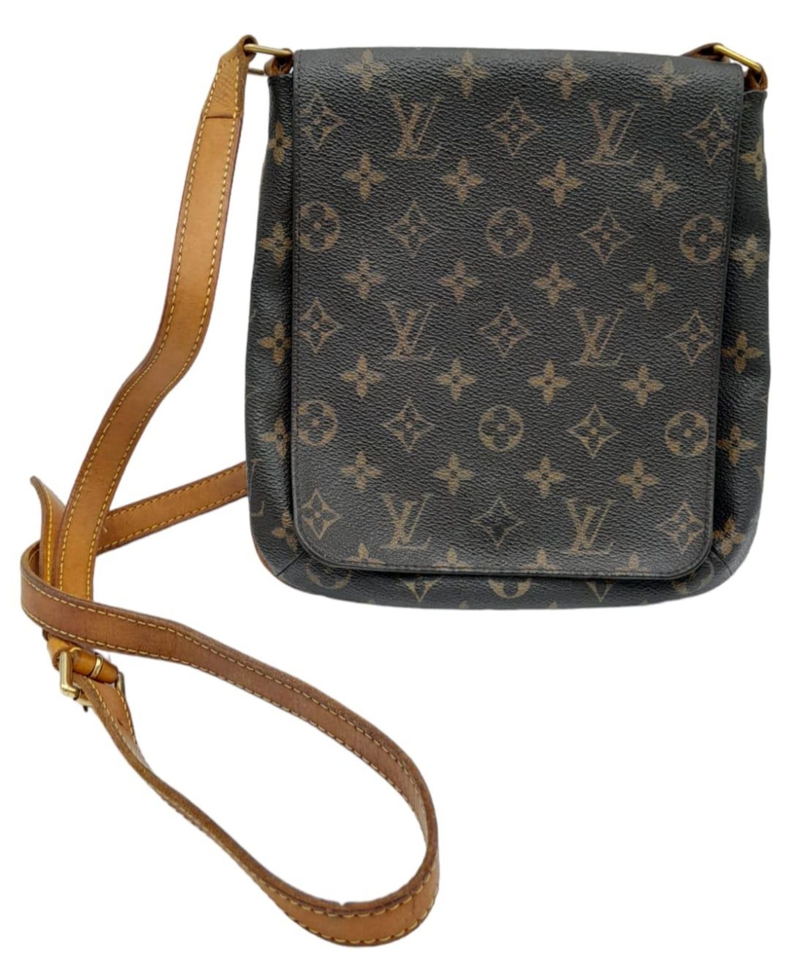 Louis Vuitton Musette Salsa Shoulder Bag. This elegant LV shoulder bag is perfect for those on the - Image 2 of 6