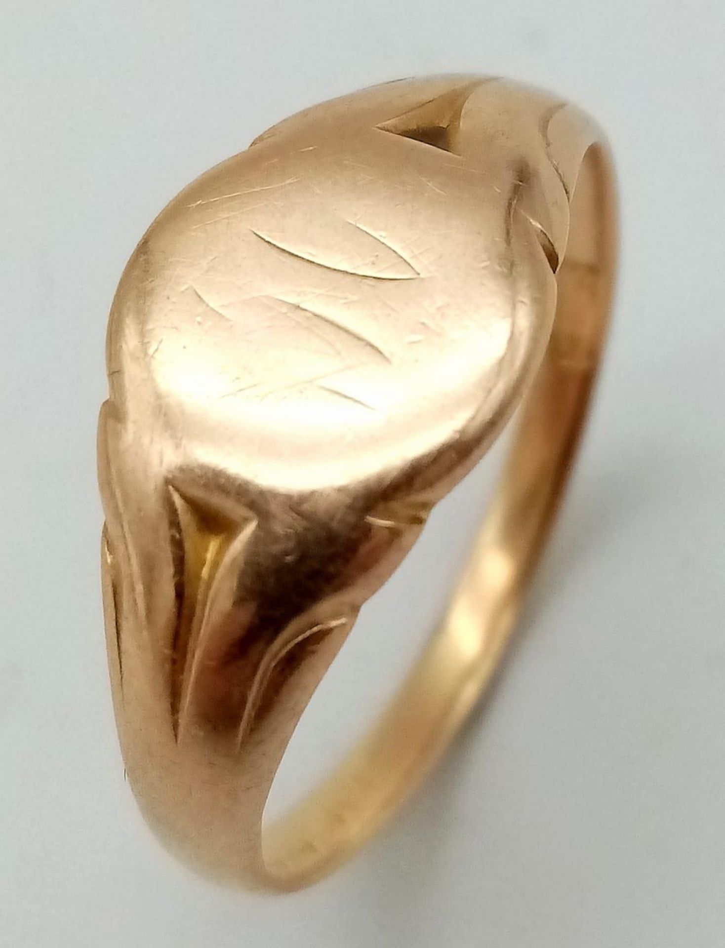 A Vintage 18K Yellow Gold Signet Ring. Size T/U. 4.32g weight. - Bild 2 aus 11