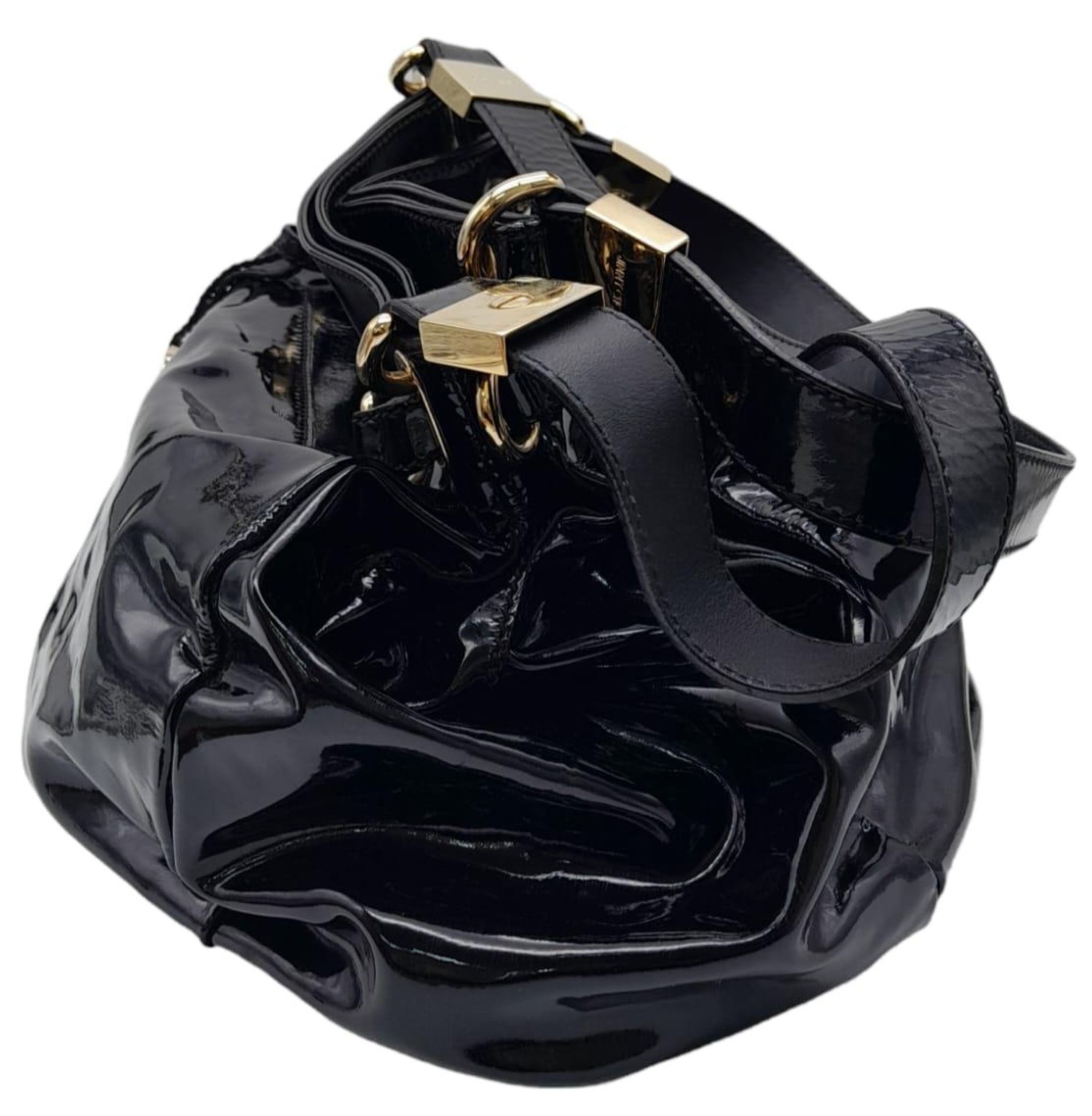 Jimmy Choo Black Patent Leather Handbag. Gorgeous feel to this handbag. Double strapped, with - Bild 4 aus 11