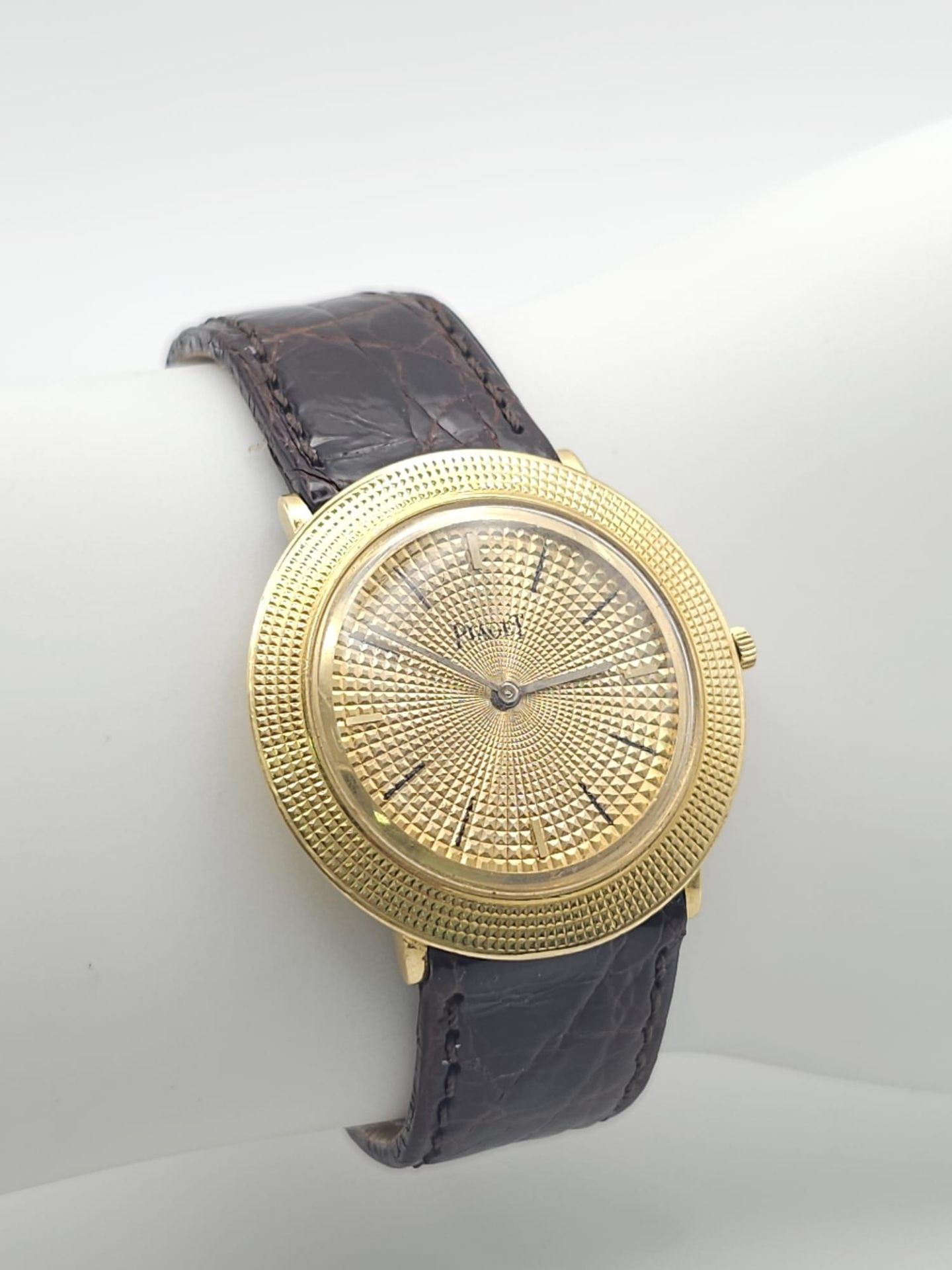 A Vintage 18K Gold Piaget Gents Watch with Hypnotic Dial. Brown crocodile strap. 18k gold case - - Image 25 of 25