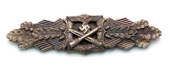 WW2 German Close Combat Clasp. Makers Marked “FLL” for Friedrich Linden, Lüdenscheid.