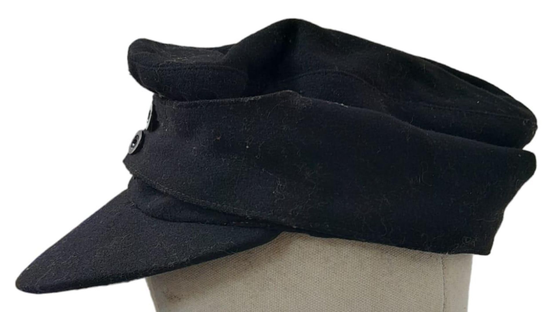 WW2 1944 Dated German Panzer Grenadiers M43 Cap. The removed insignia suggests that it may have been - Bild 2 aus 6