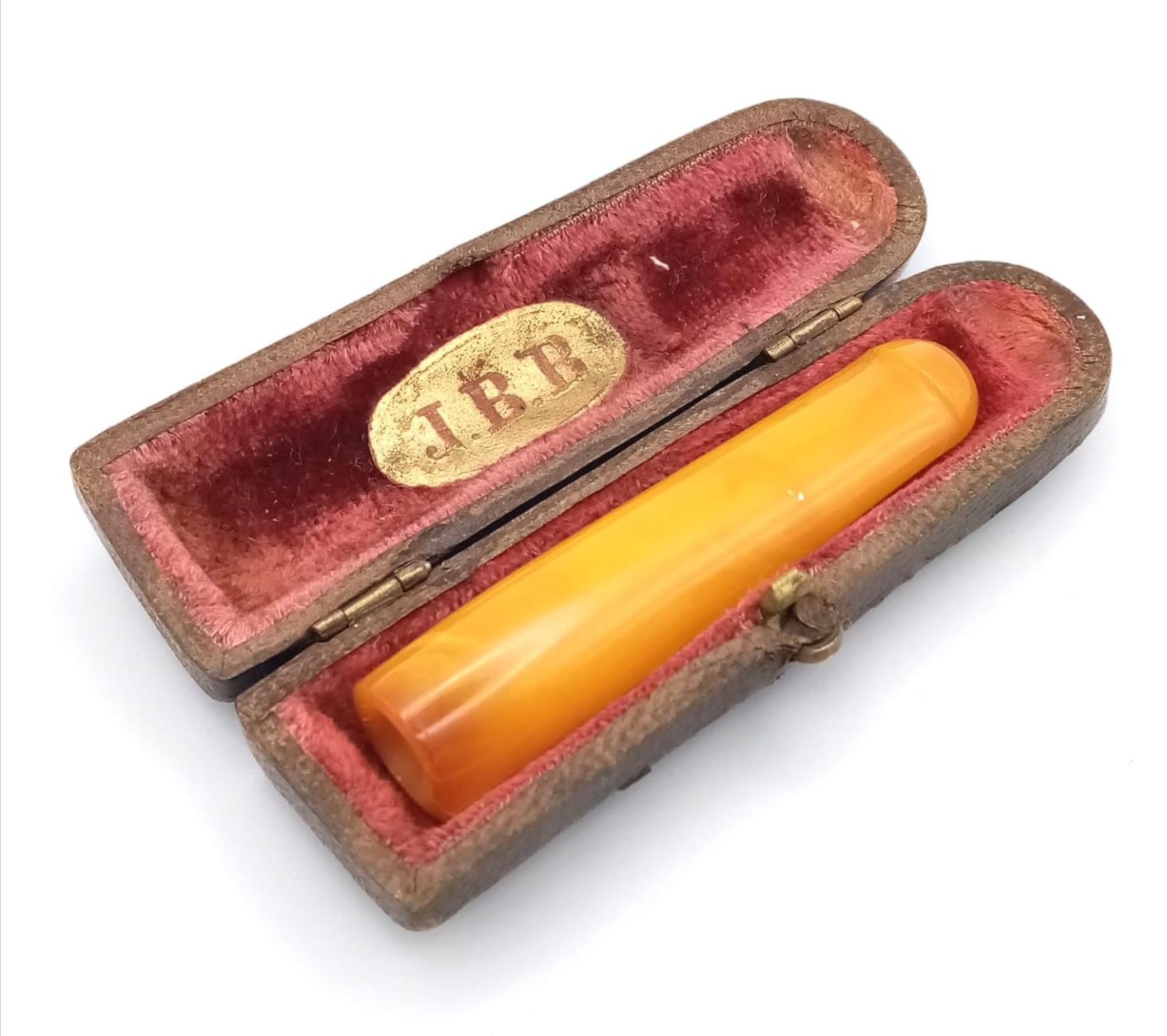 A Vintage Amber Cheroot Holder in Original Box - 8cm. - Image 5 of 5