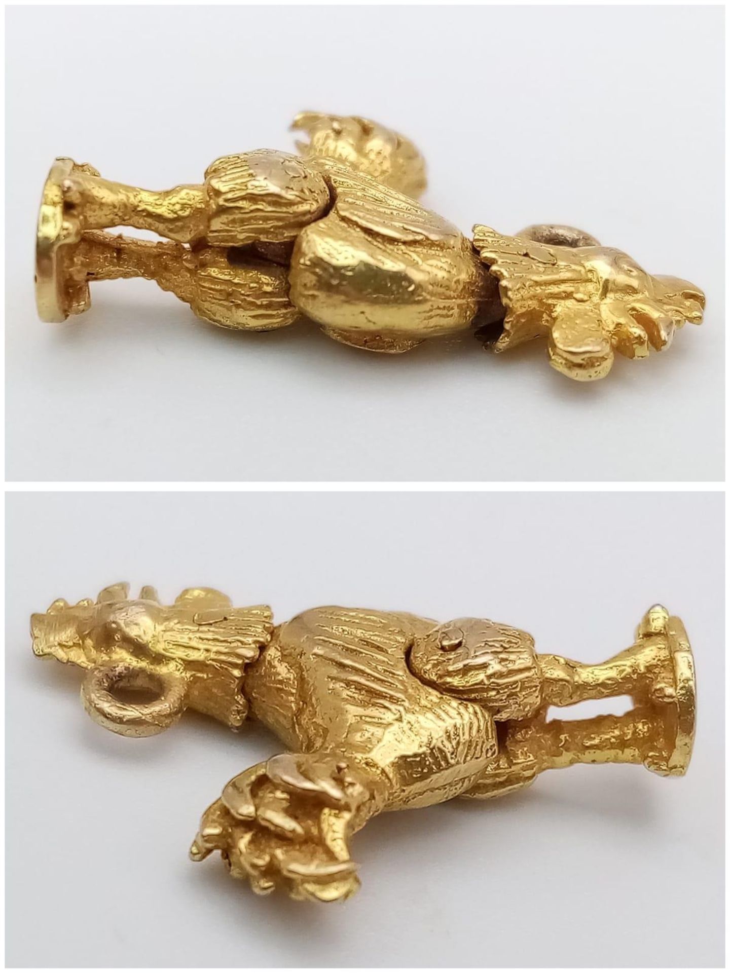 A 9K Yellow Gold Articulated Cock Charm/Pendant. 2cm. 3.33g weight. - Bild 2 aus 4