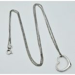 A 9K WHITE GOLD OPEN TIFFANY STYLE HEART ON 9K WHITE GOLD CHAIN 20", 4.1G.