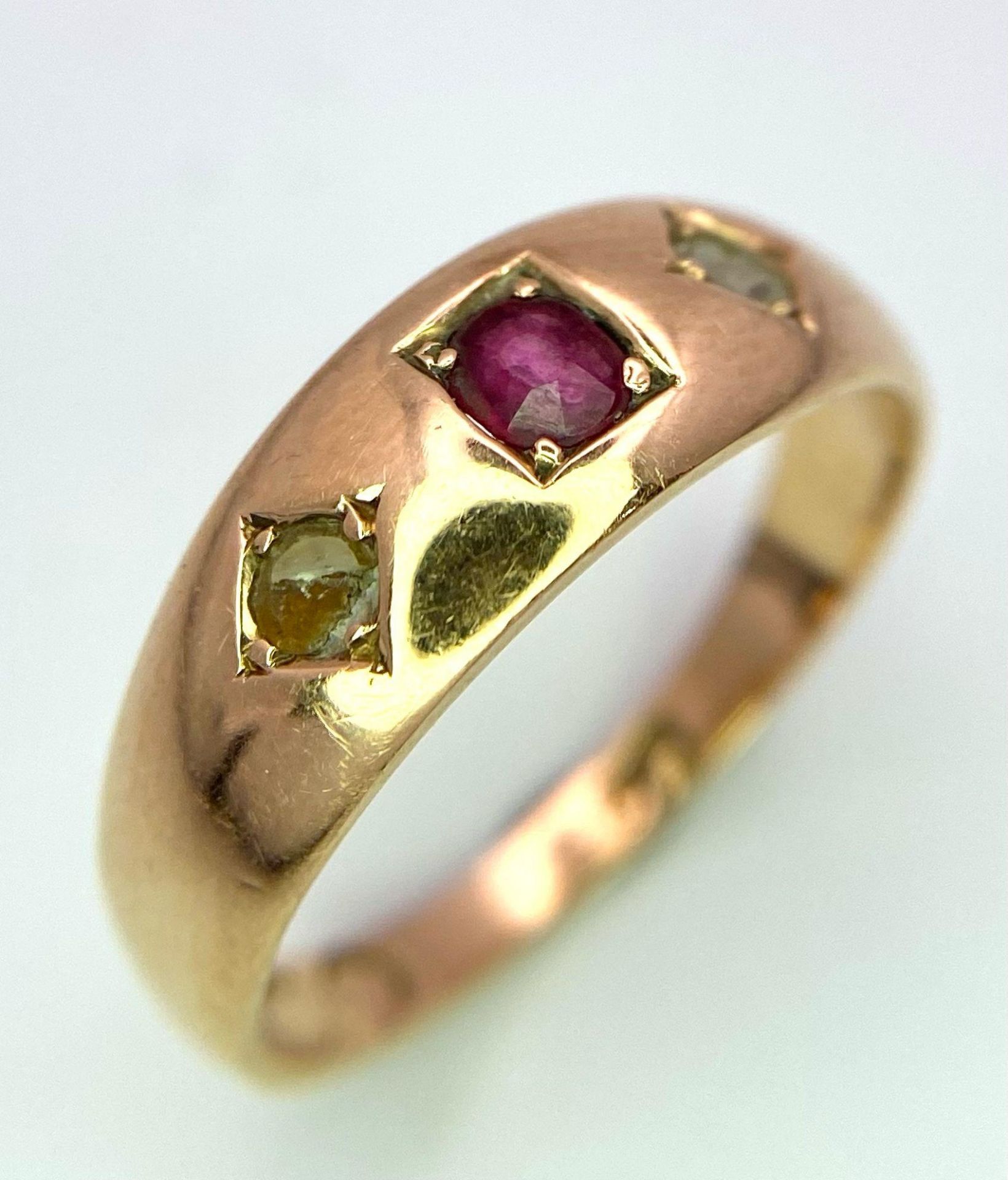 An Antique 15K Gold, Ruby and White Stone Ring. Size N. 3.36g total weight. - Bild 2 aus 4