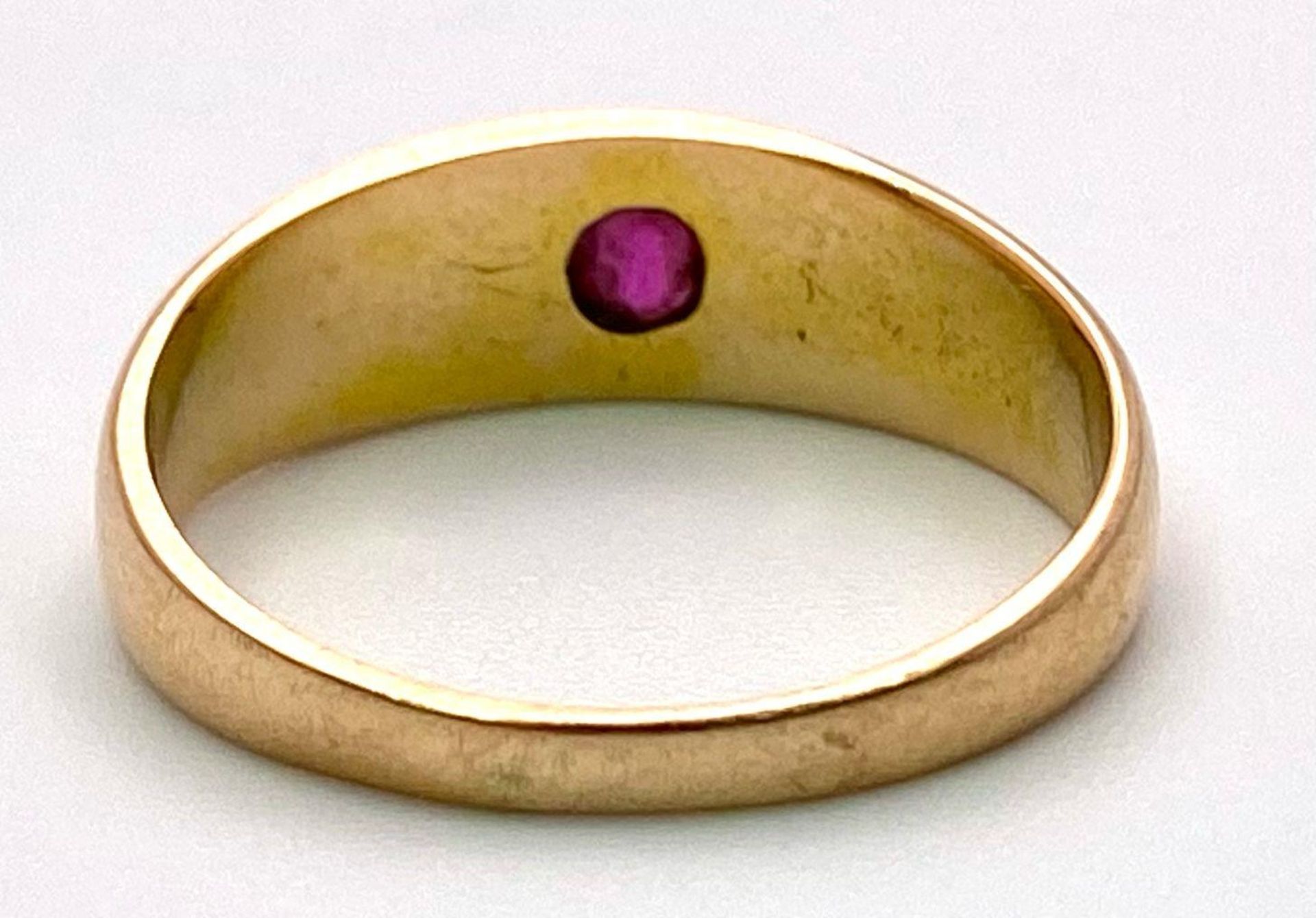 An Antique 15K Gold, Ruby and White Stone Ring. Size N. 3.36g total weight. - Bild 3 aus 4