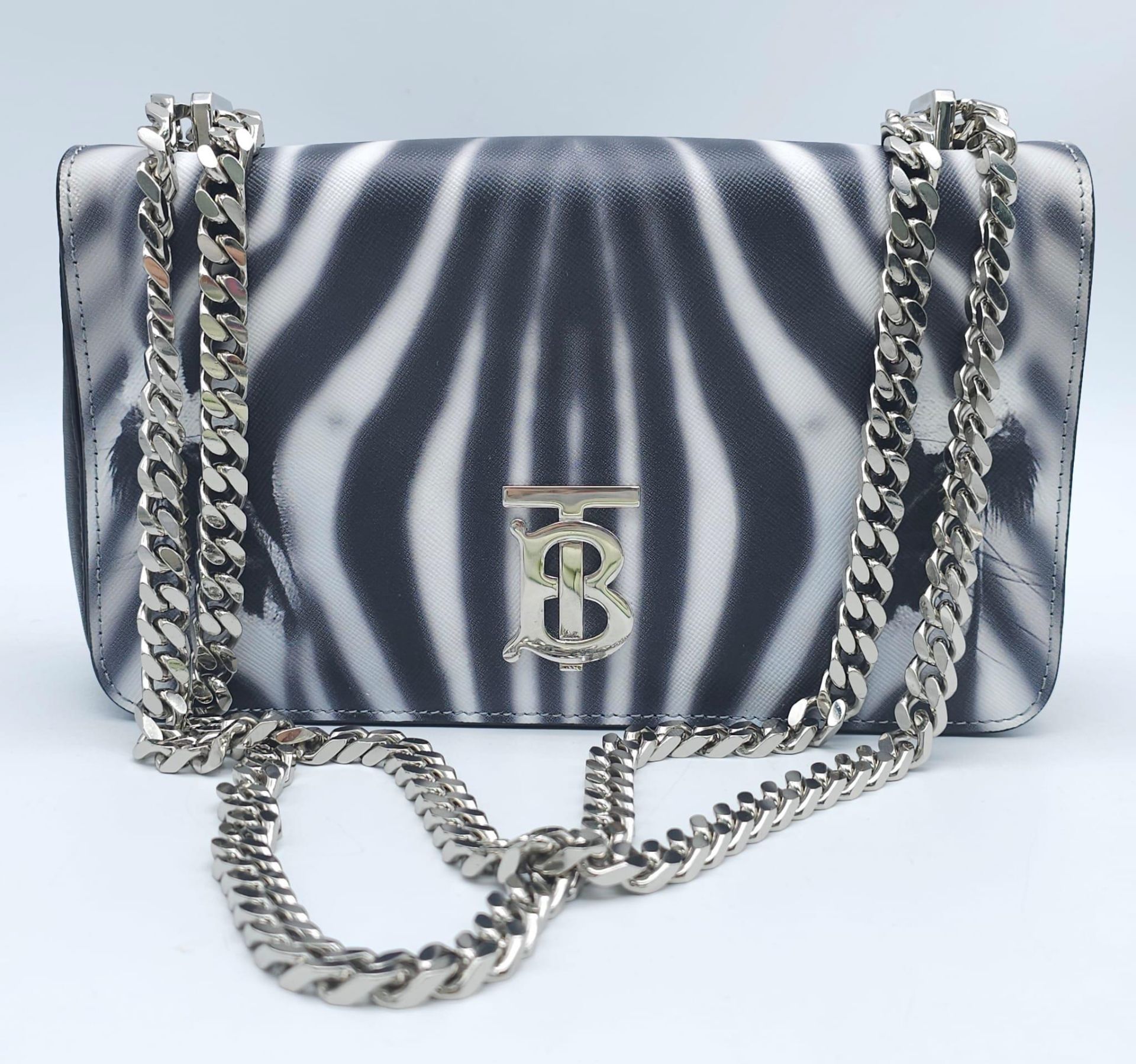 Burberry Zebra Chain Shoulder Bag. Quality leather throughout with a gorgeous print of a Zebra. - Image 2 of 13