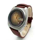 A Vintage Seiko 5 Automatic Gents Watch. Brown leather strap. Stainless steel case - 37mm.