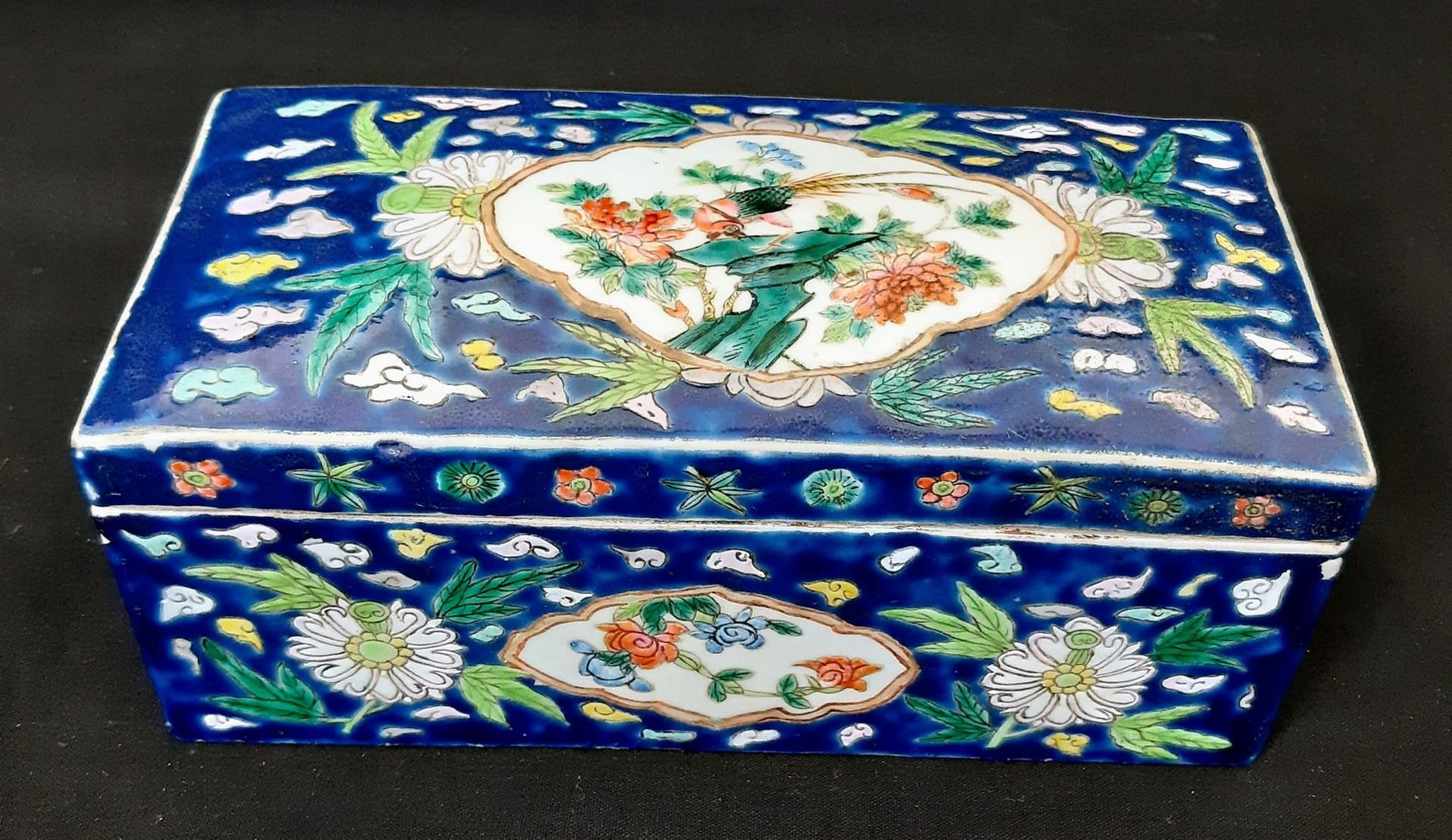 An Antique 19th Century Chinese Hand-Painted Large Jewellery/Trinket Ceramic Box. A colourful glazed