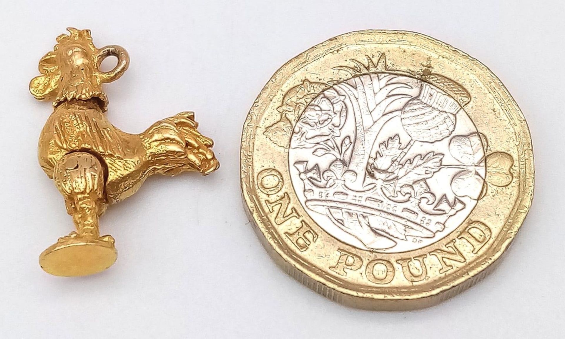 A 9K Yellow Gold Articulated Cock Charm/Pendant. 2cm. 3.33g weight. - Bild 3 aus 4