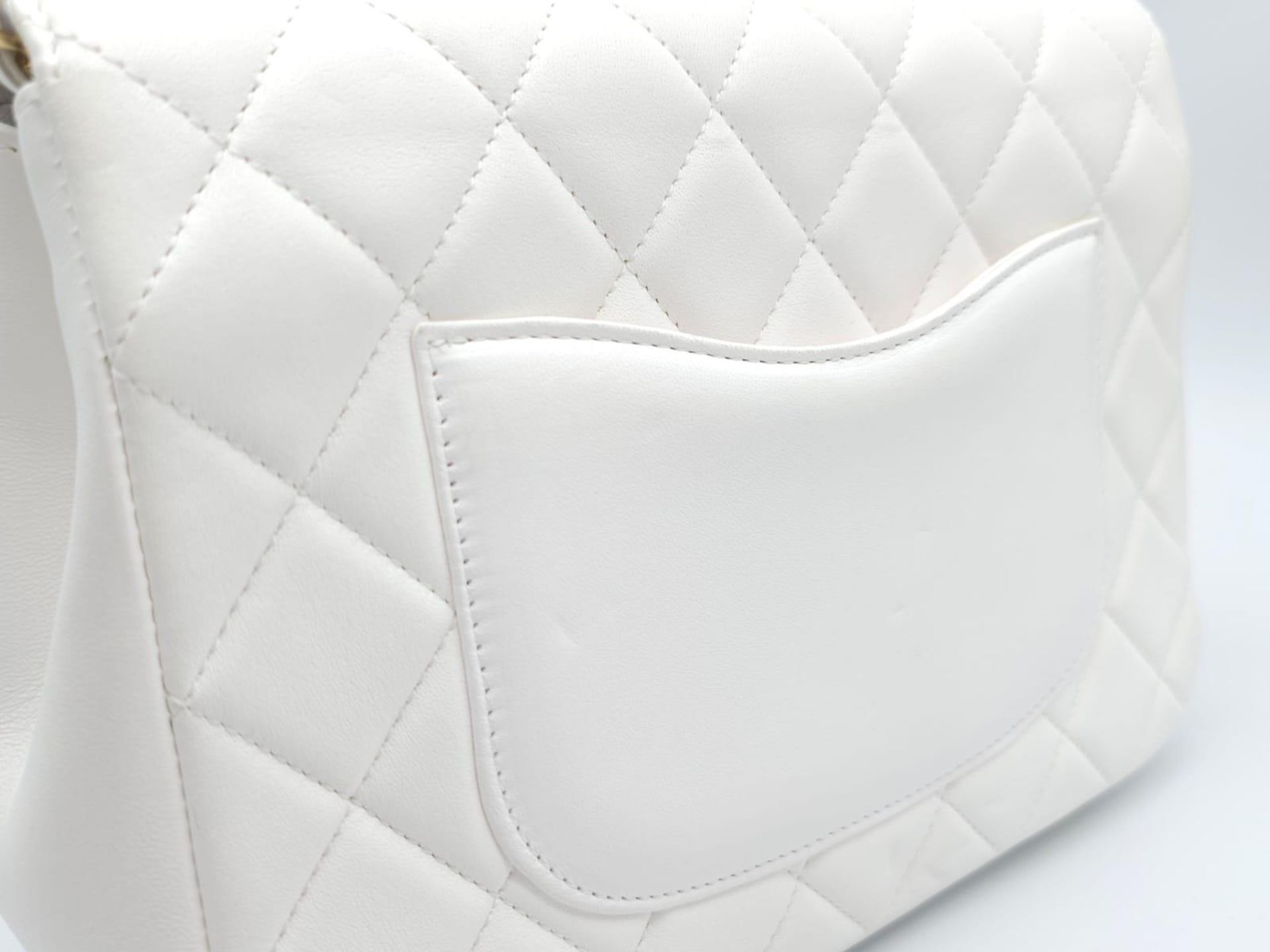 Chanel Carry Chic Bag. Lamskin throughout, front single flap is quilted with diamond stitching. - Image 15 of 16