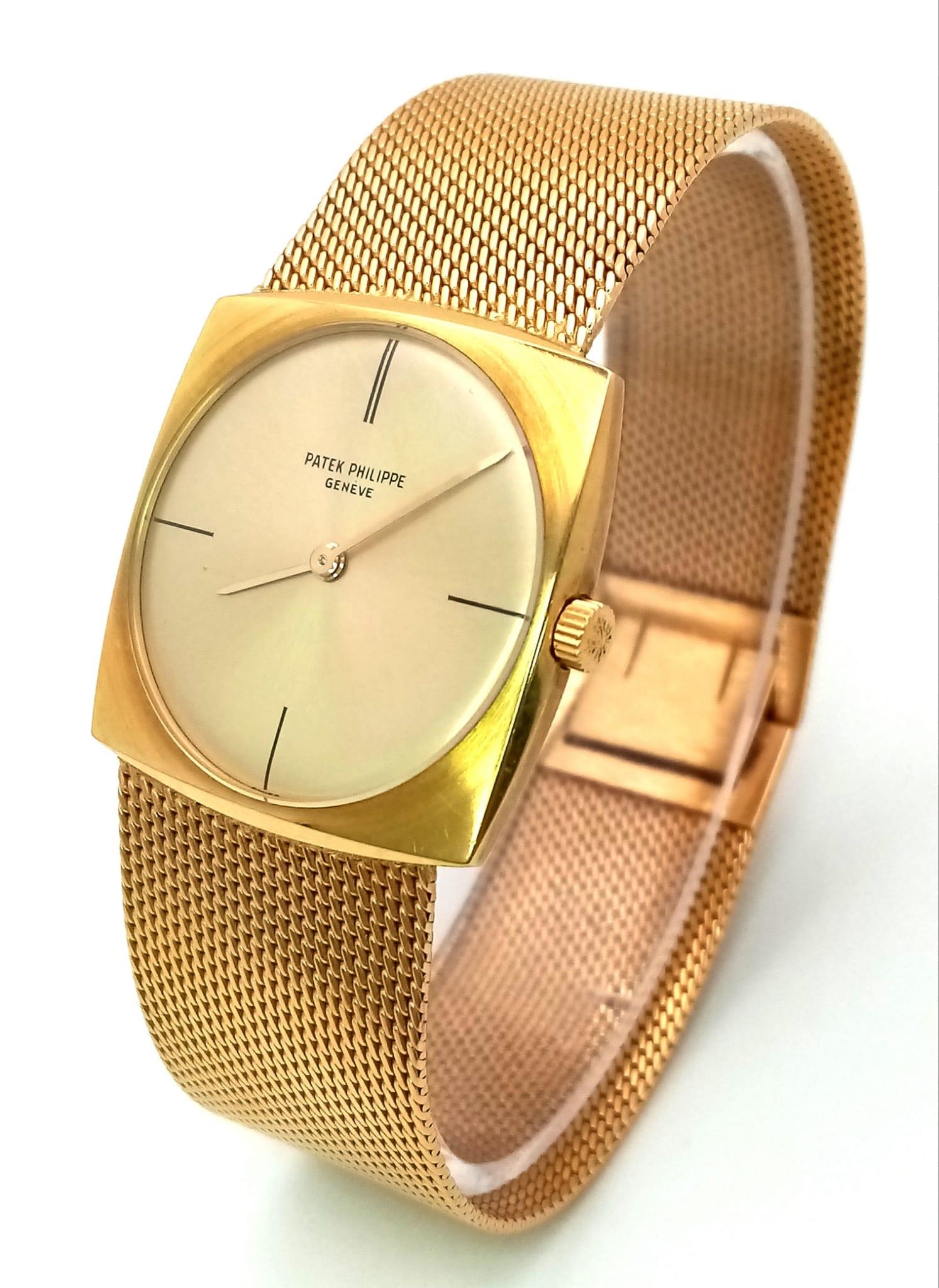 A Classic Vintage Patek Philippe 18K Gold Ladies Watch. 18k gold bracelet and square case - 28mm.