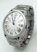 A CARTIER STAINLESS STEEL GENTS AUTOMATIC "RONDE SOLO" WATCH WITH BOX AND PAPERS 42mm 14808