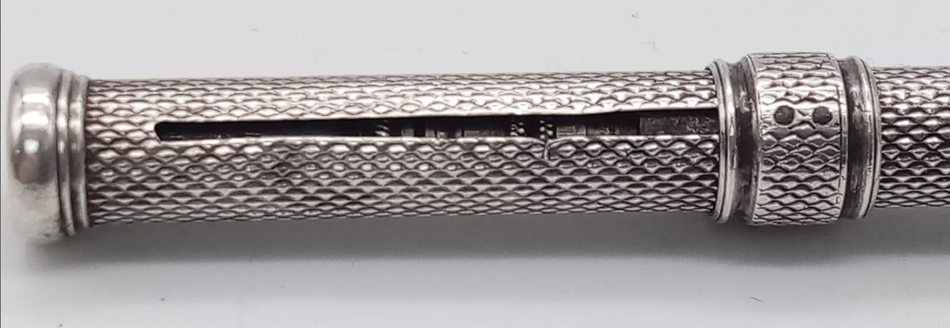 SAMPSON MORDAN & CO (1830-1845) Sliding Silver Propelling Pencil. A mid 19th century silver pencil - Bild 5 aus 7