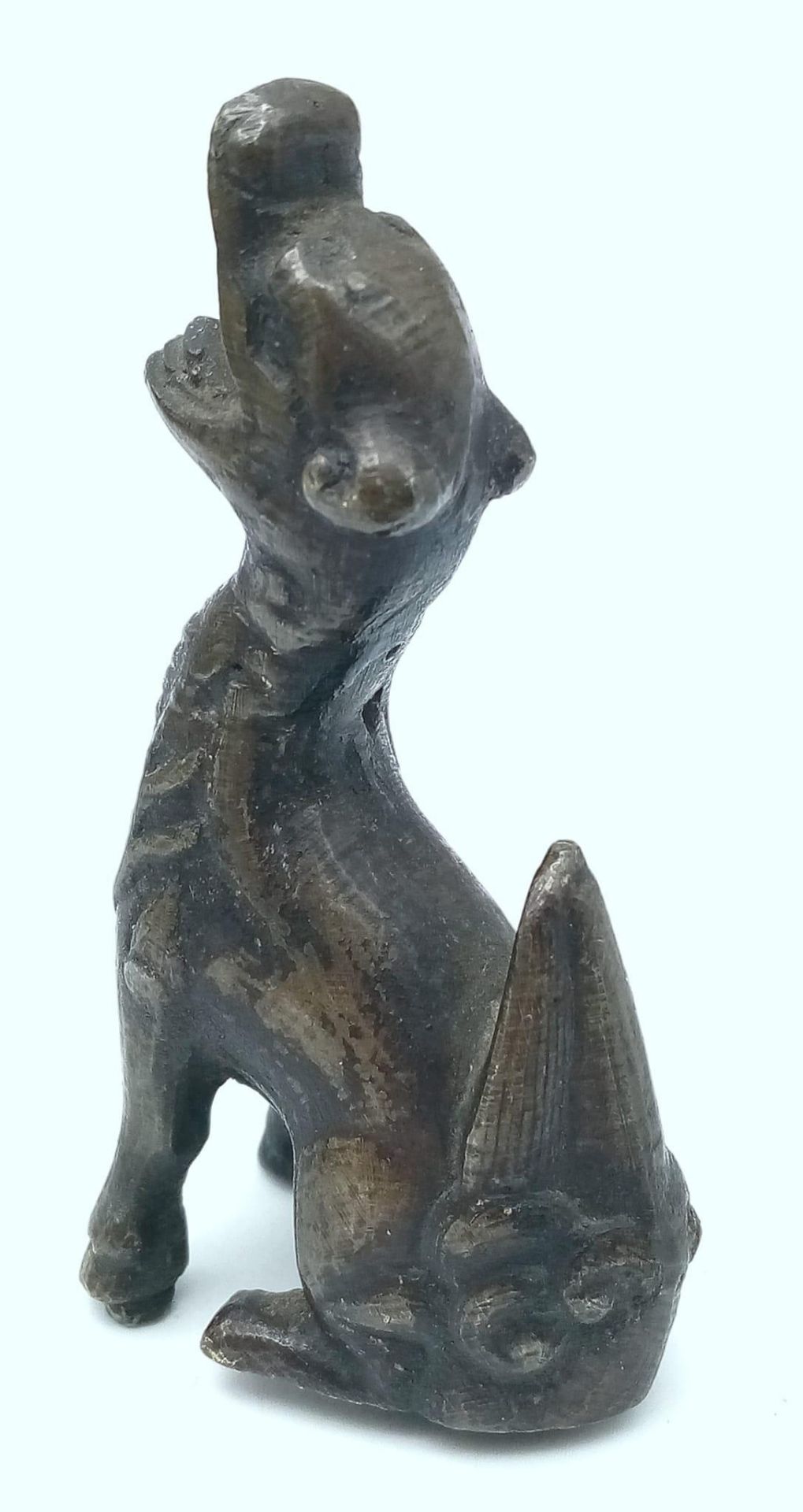 Superb small Chinese Bronze, 18th Century Qulin Figurine. Wonderful patina. Stands 8cm high. Weight: - Bild 3 aus 7