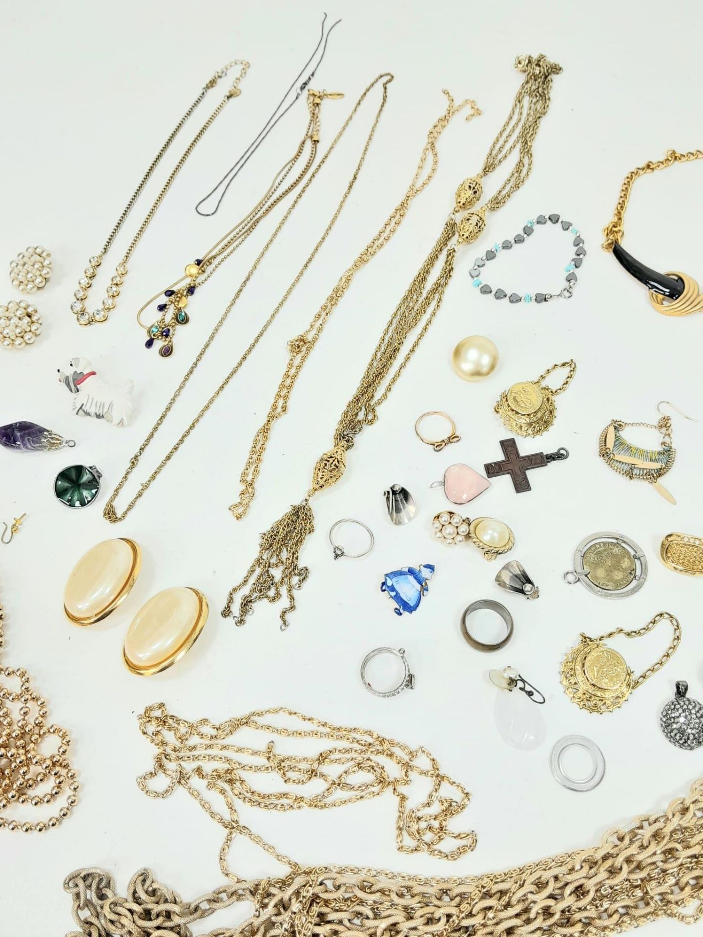 A Parcel of Quality (mostly gilded) Costume Jewellery. - Image 5 of 5