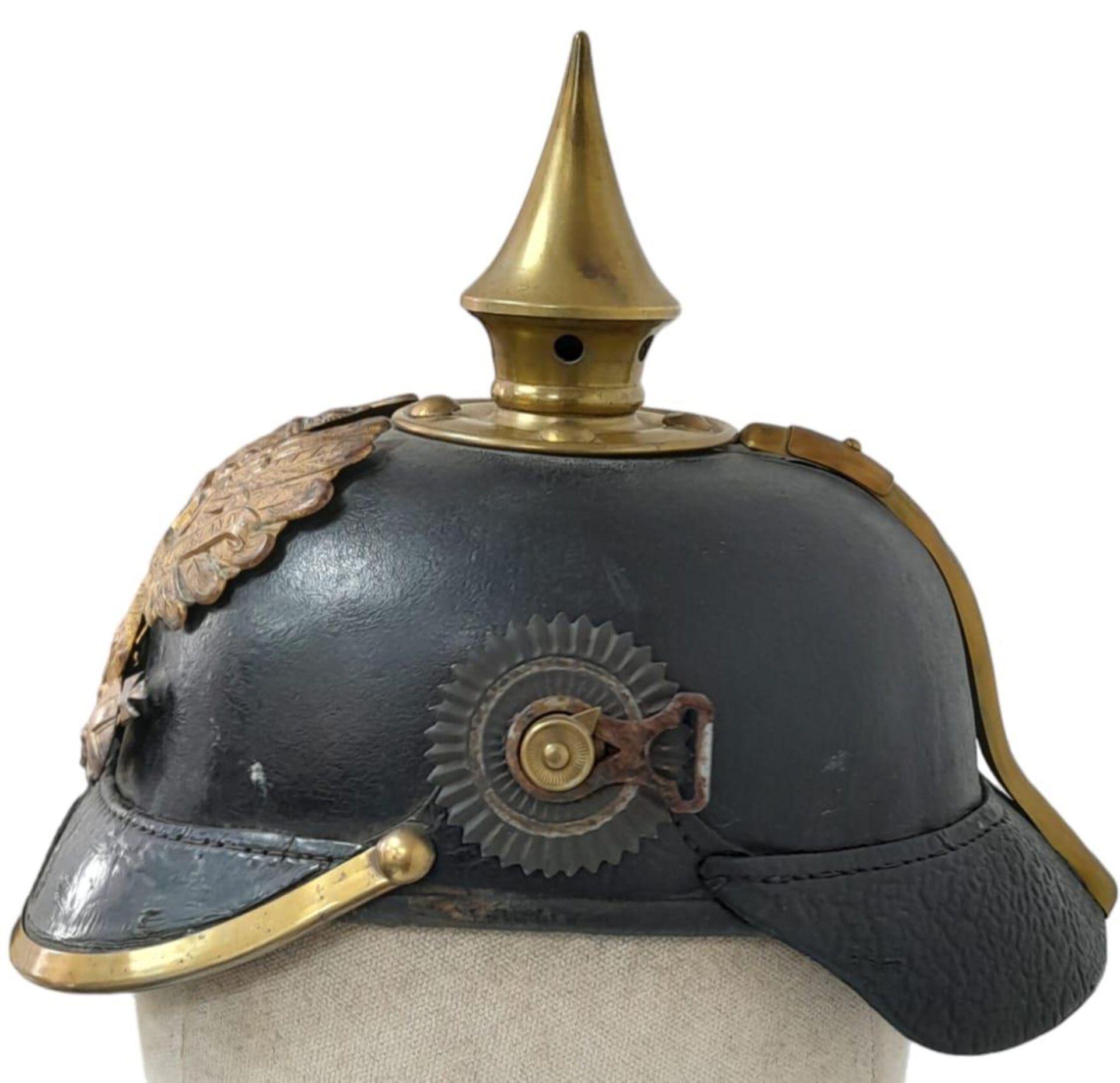 WW1 Imperial German 1895 Model Enlisted Man Pickelhaube. Complete with chinstrap mounts and - Image 3 of 9