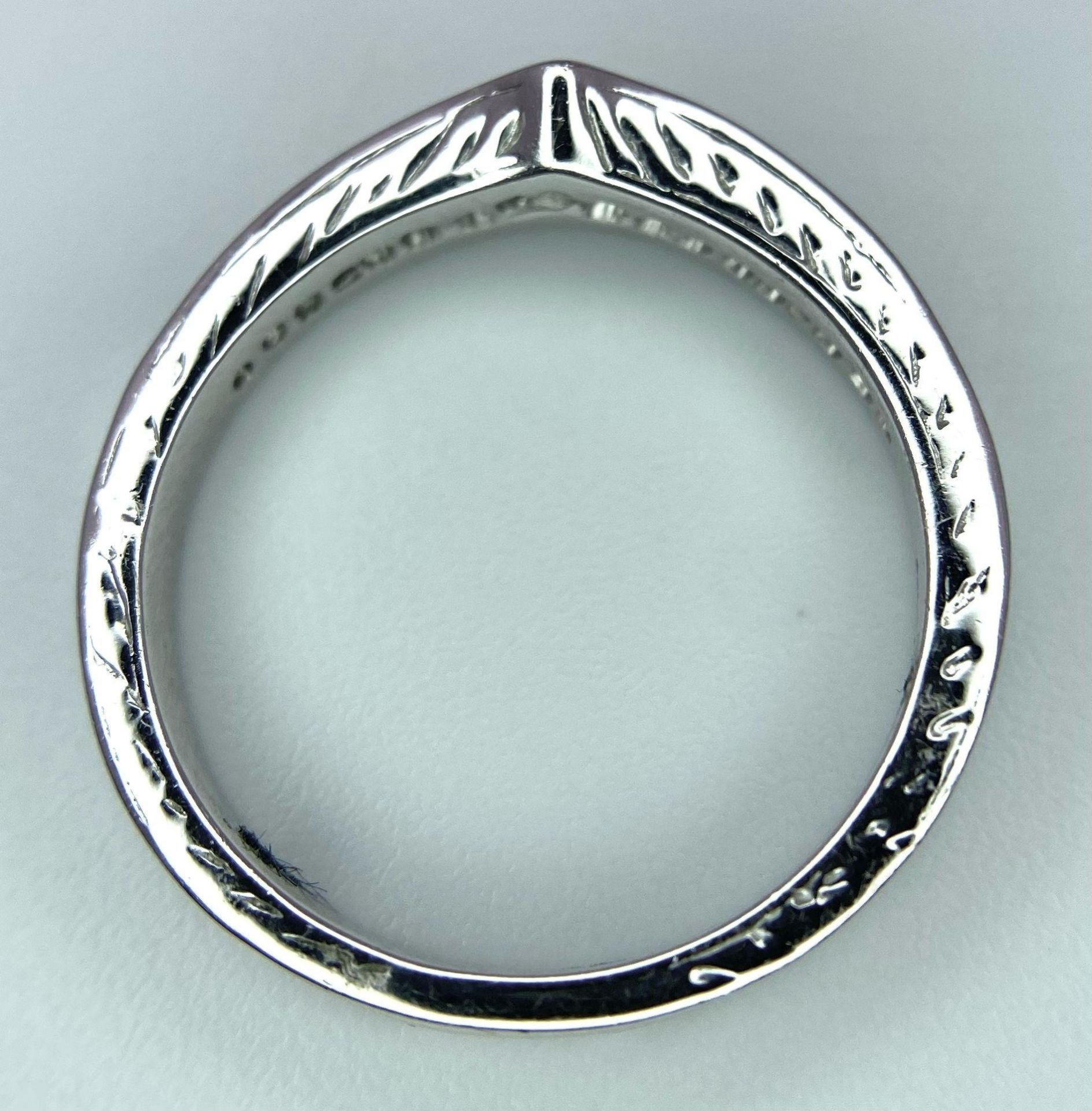 An 18K White Gold Wishbone, Baguette Cut Diamonds, Half Eternity Ring. Size J, 0.30ctw, 3.5g total - Image 3 of 5