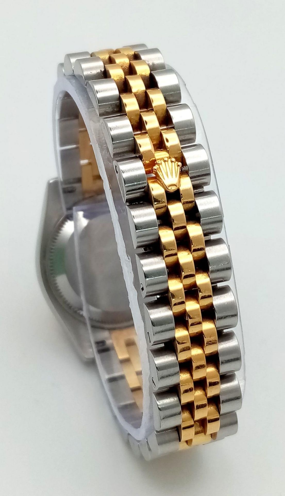 A Rolex Oyster Perpetual Datejust Bi-Metal Ladies Watch. 18k gold and stainless steel bracelet and - Image 6 of 11
