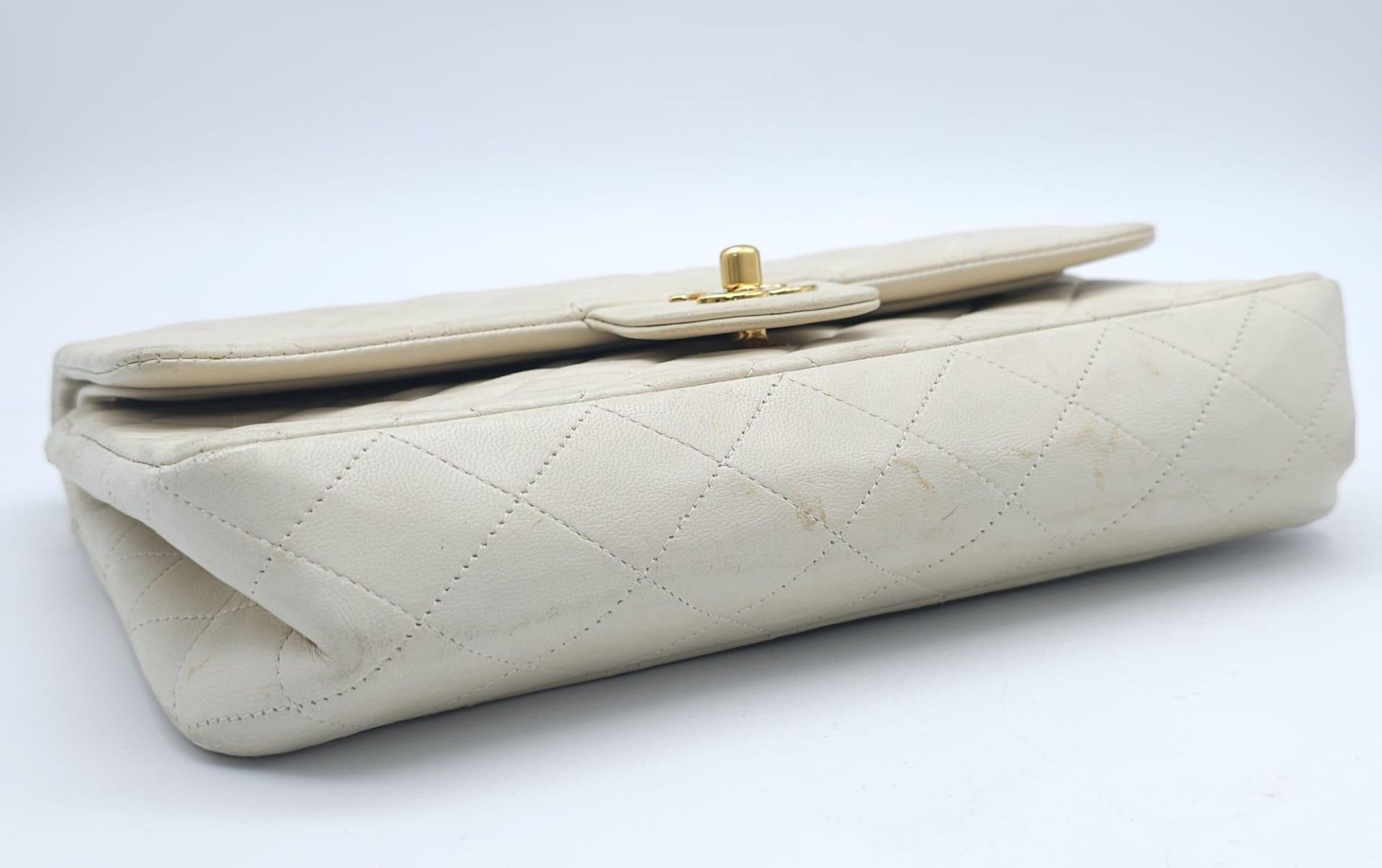 Chanel Cream Maxi. Double handled, quilted in diamond stitching and quality leather throughout. Gold - Image 27 of 27