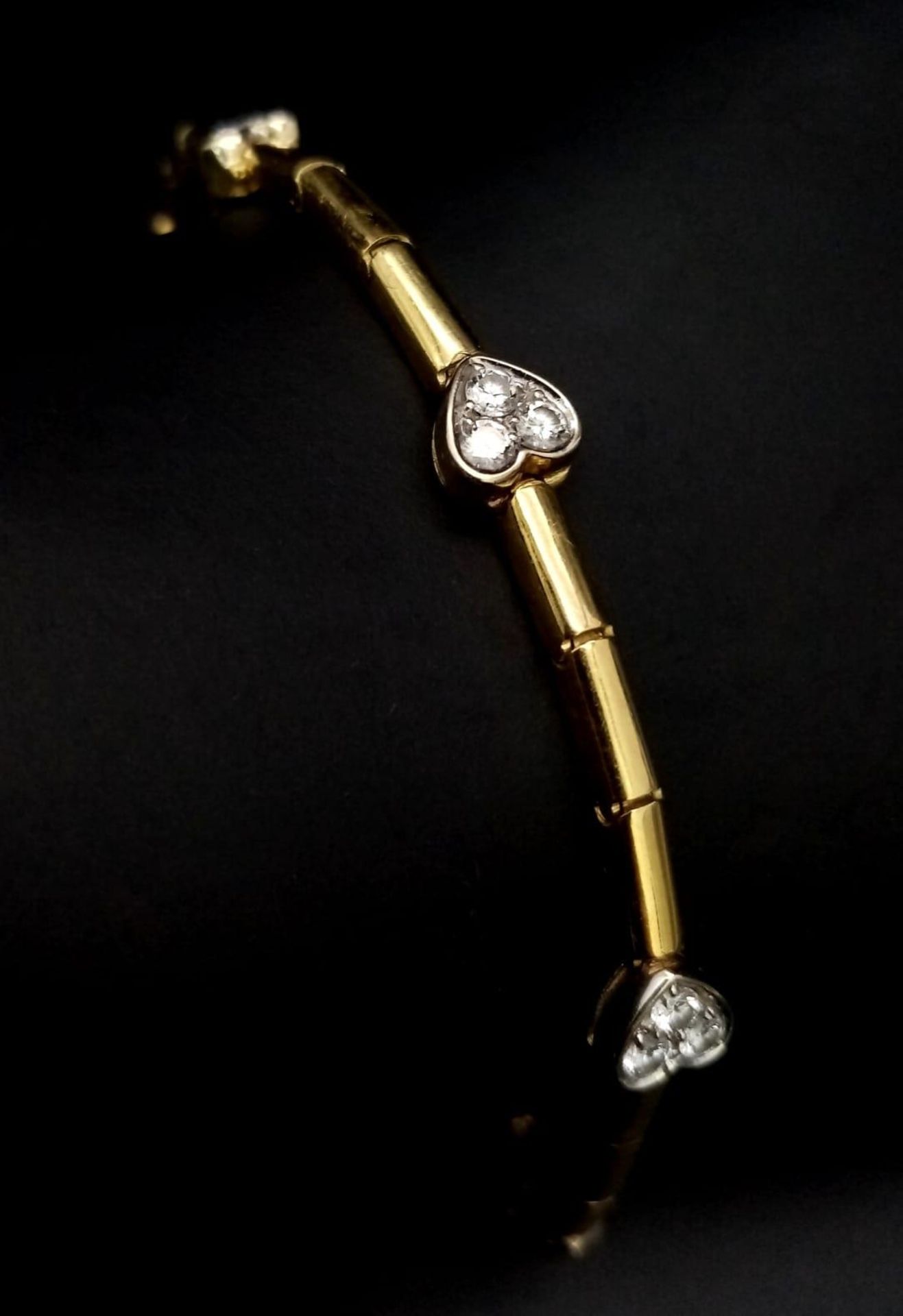 A Gorgeous 18K Gold and Heart-Diamond Necklace and Bracelet Set. The necklace is decorated with - Image 15 of 21