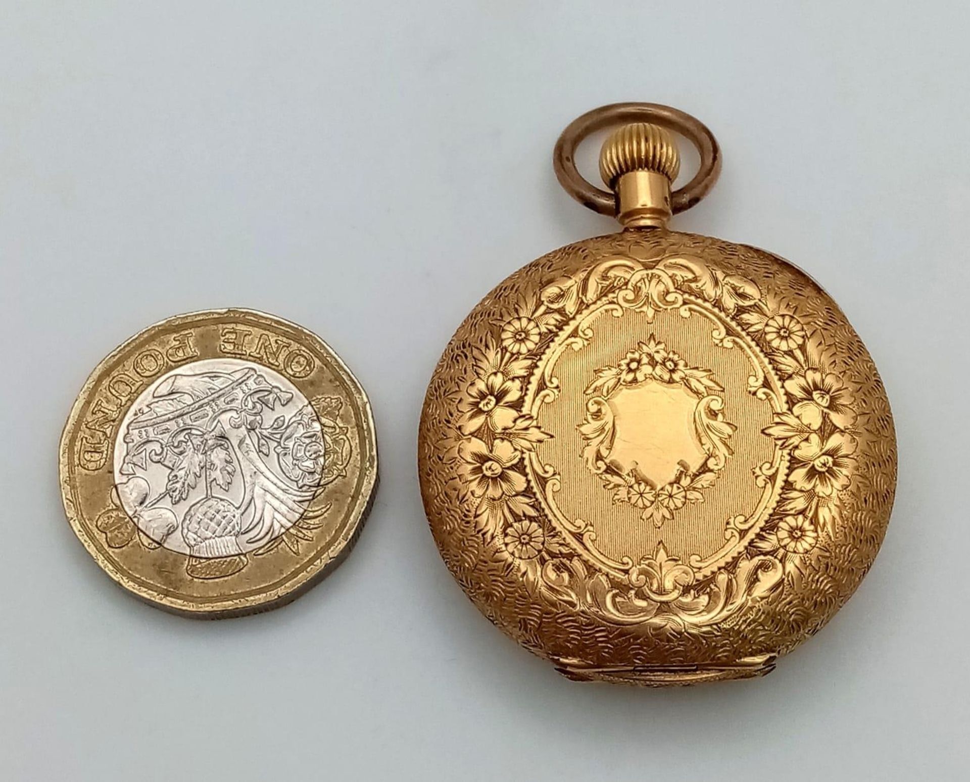AN ORNATELY DECORATED 18K GOLD LADIES DUAL LEVER POCKET WATCH CIRCA 1930'S IN FULL WORKING ORDER AND - Image 6 of 13