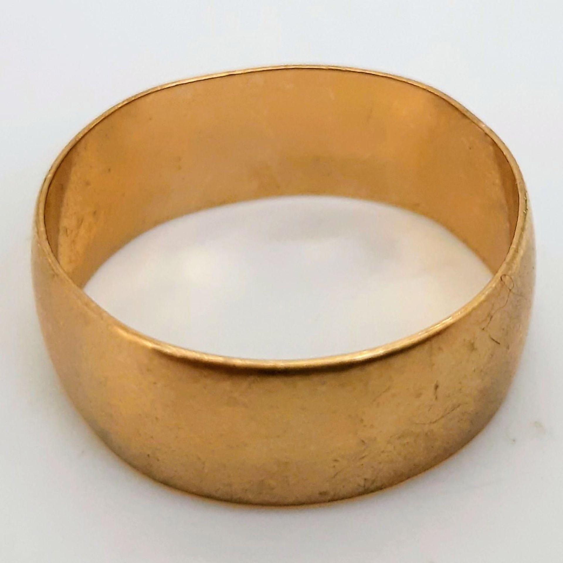 A Vintage 9K Yellow Gold Band Ring. Size R. 3.51g weight. - Image 2 of 3