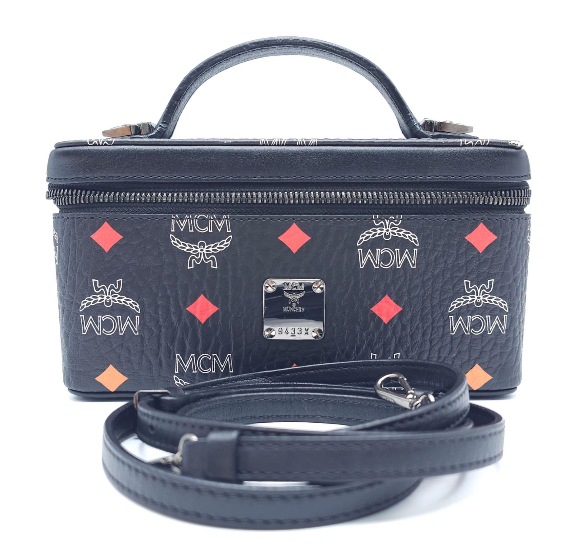 An MCM Rockstar Vanity Case Bag. Leather exterior with leather handle, detachable and adjustable - Image 11 of 11