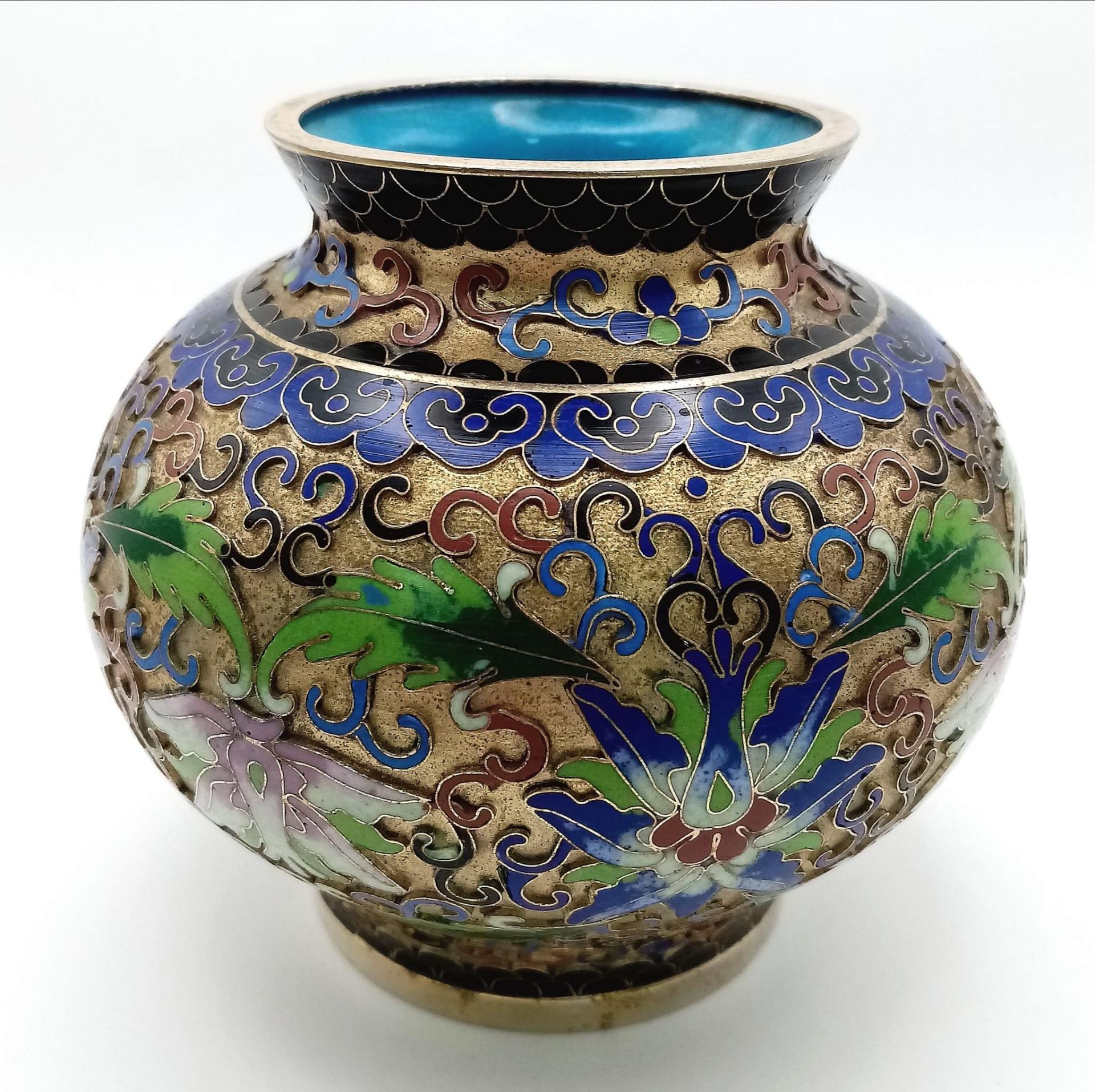 Stunning vintage Chinese Cloisonné Enamel Circular Pot. Wonderful floral decoration against a gold