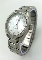 An Omega Seamaster Aqua Terra Quartz Ladies Watch. Stainless steel bracelet and case - 28mm.