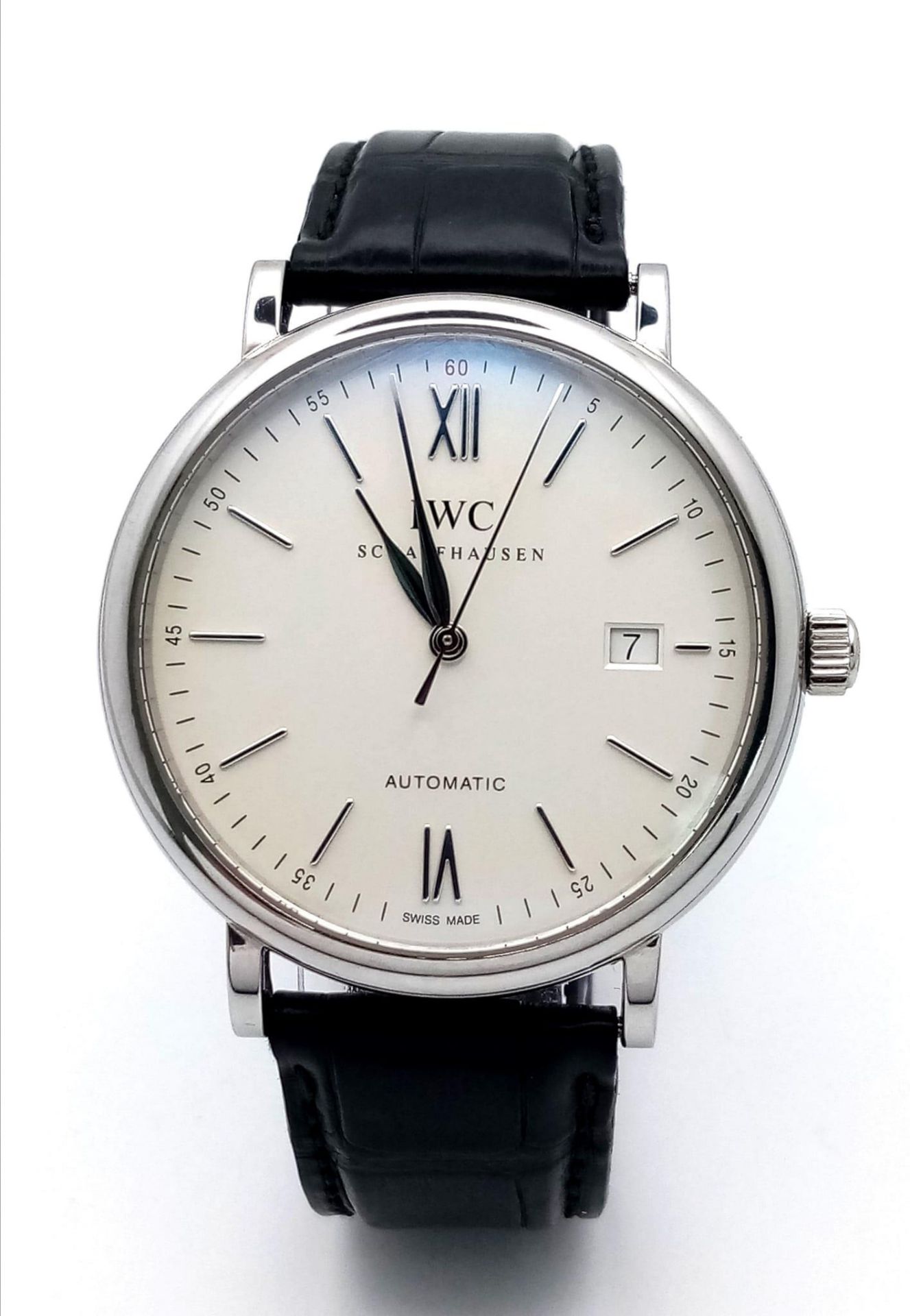 AN I.W.C. SCAFFHAUSEN AUTOMATIC GENTS WATCH IN STAINLESS STEEL WITH CREAM DIAL AND DATE BOX . 40mm