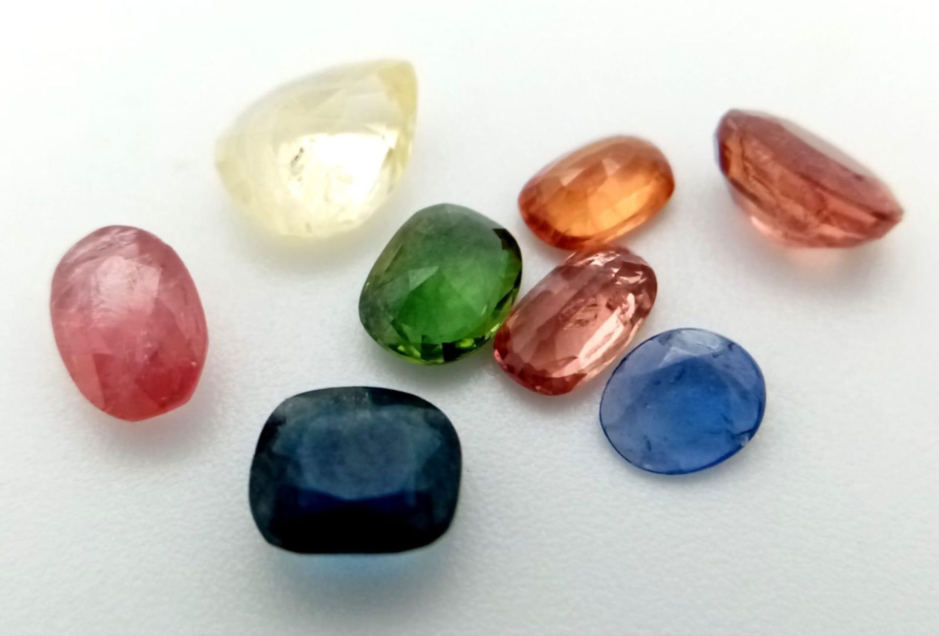 A 4.85ct Ceylon Mine Sri Lankan Sapphires Faceted Gemstones Lot of 8 Pieces. Mixed Shapes.